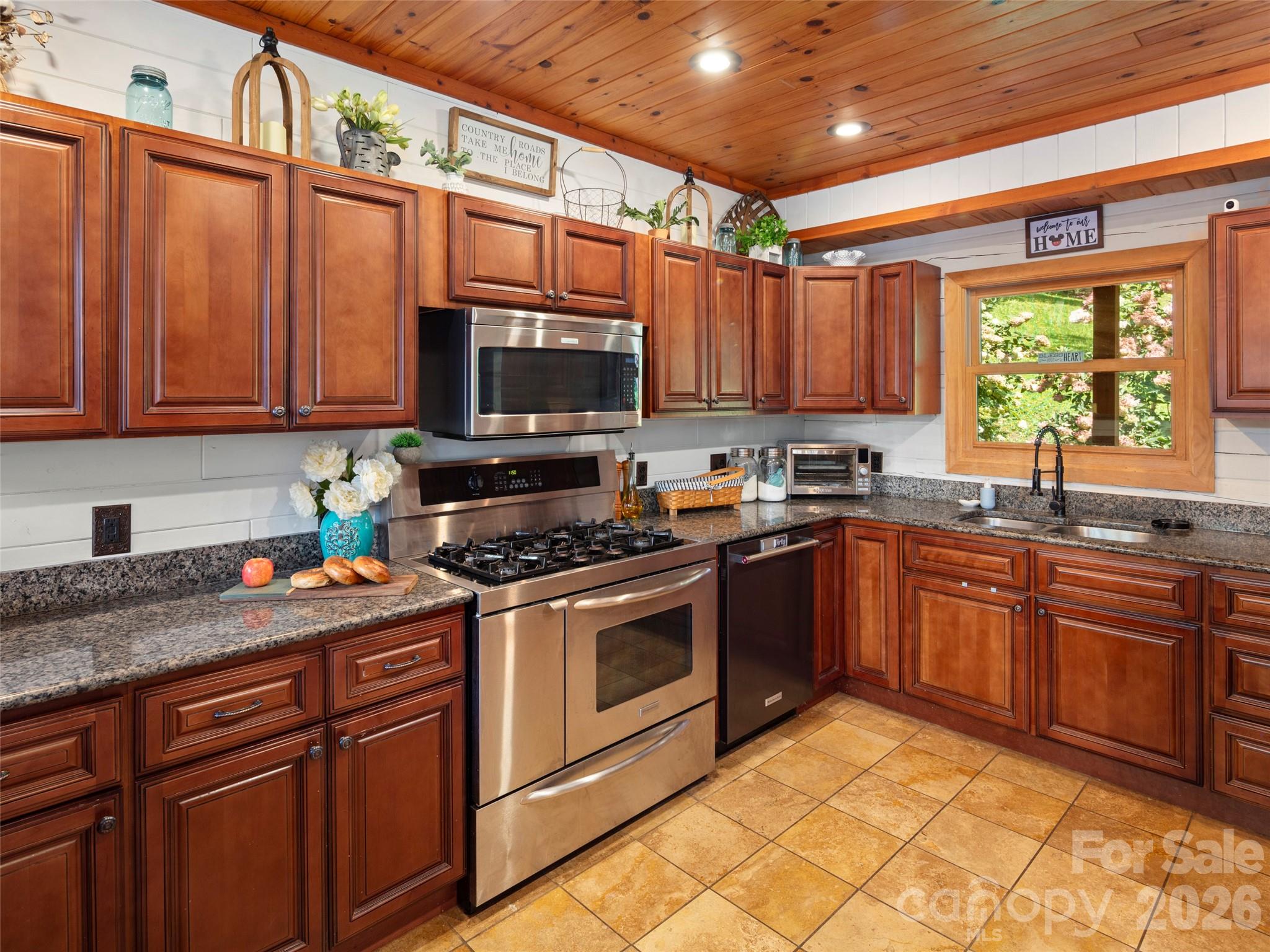 64 Cradling Cove — Waynesville