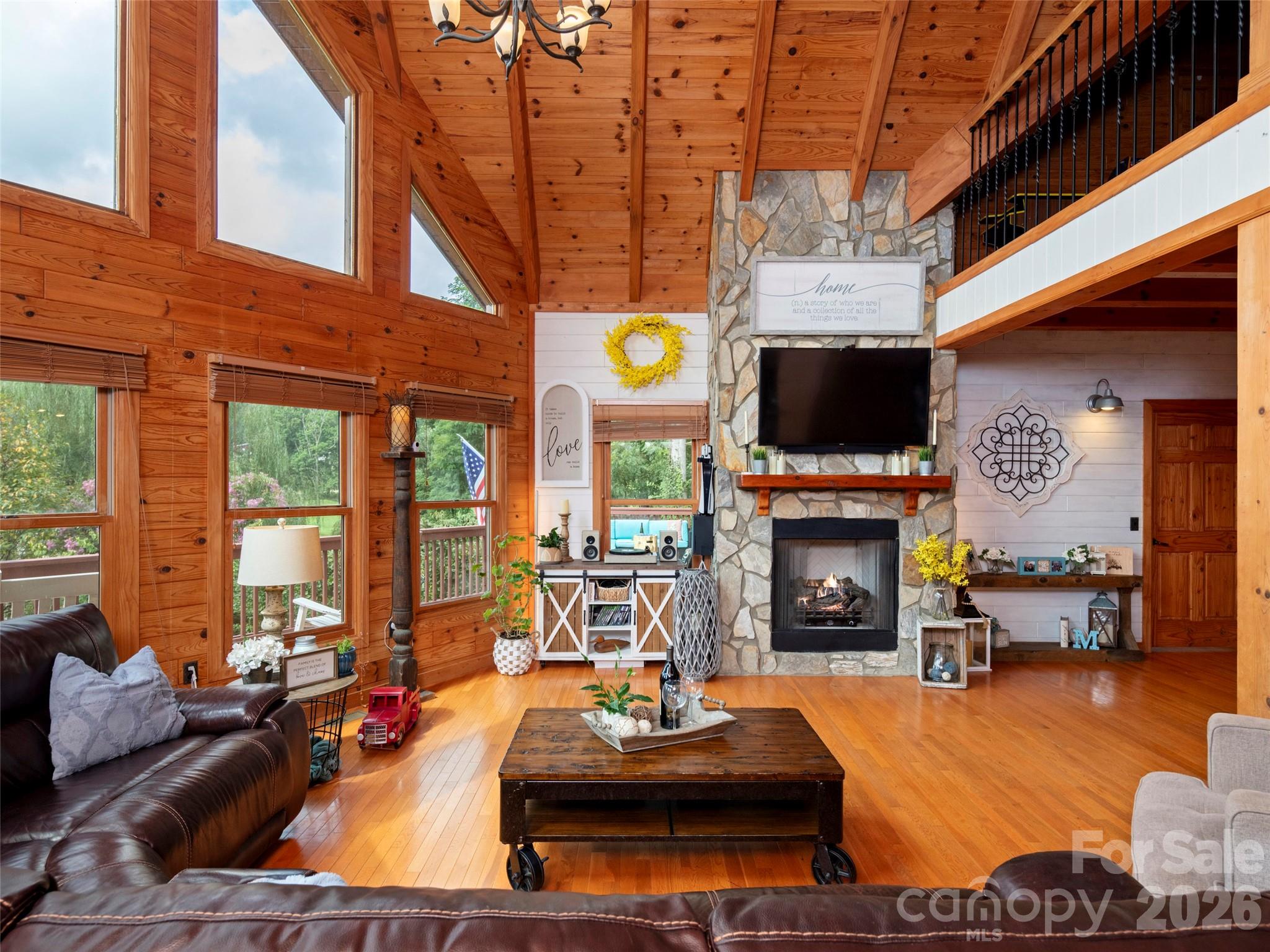 64 Cradling Cove — Waynesville