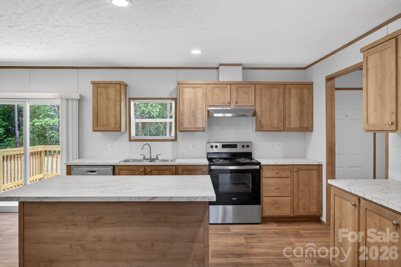 194 Harvick Lane — Lexington