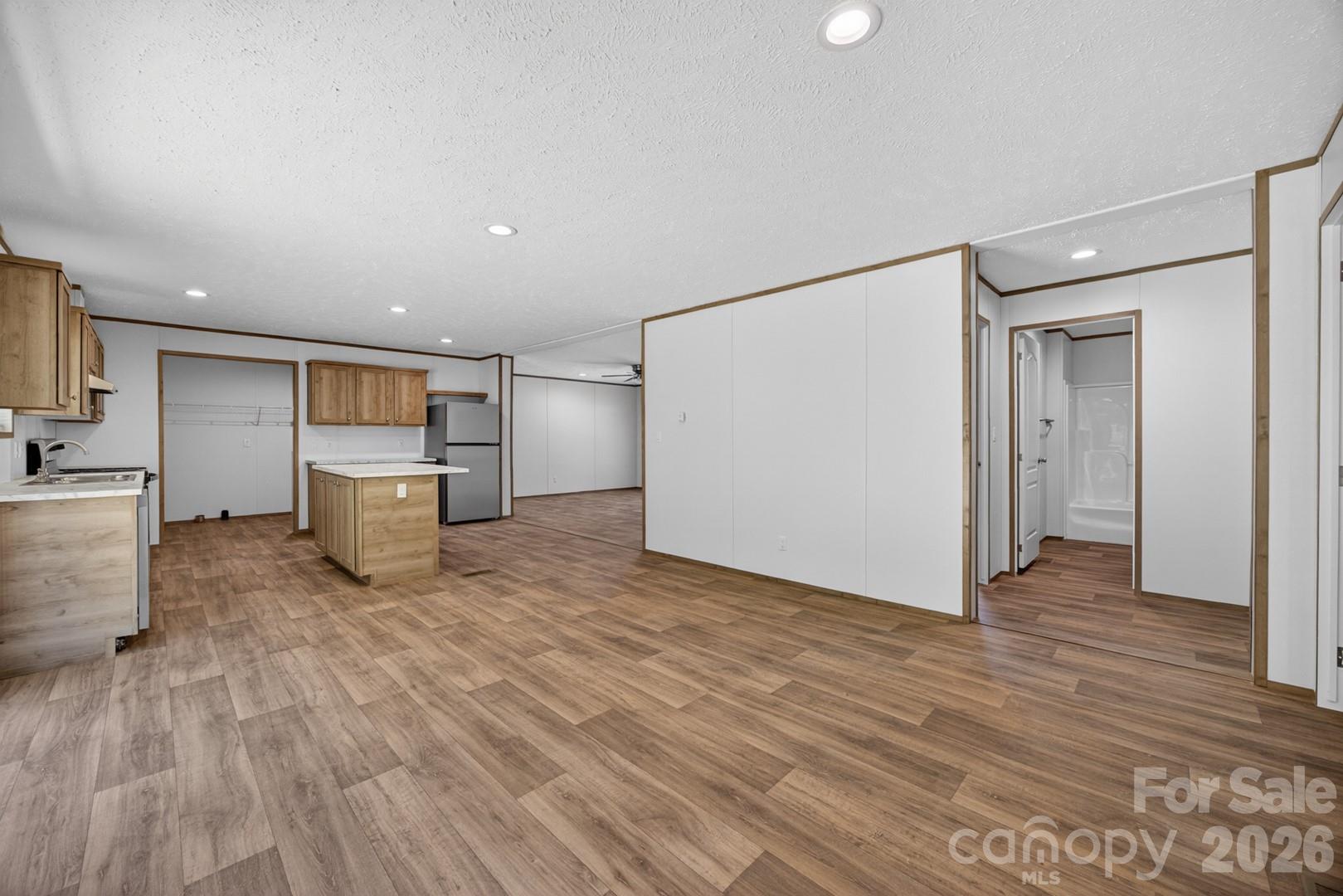 194 Harvick Lane — Lexington