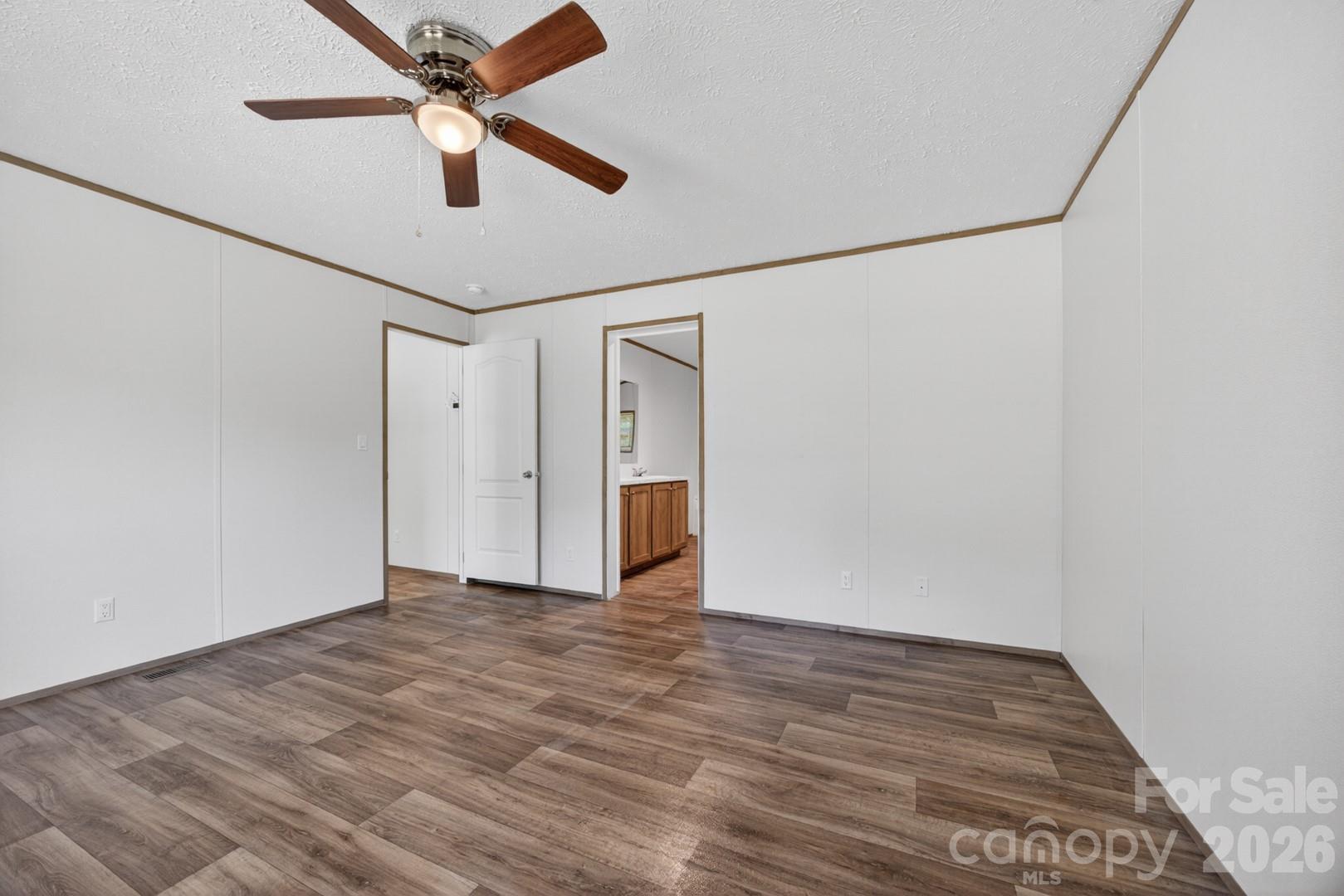 194 Harvick Lane — Lexington