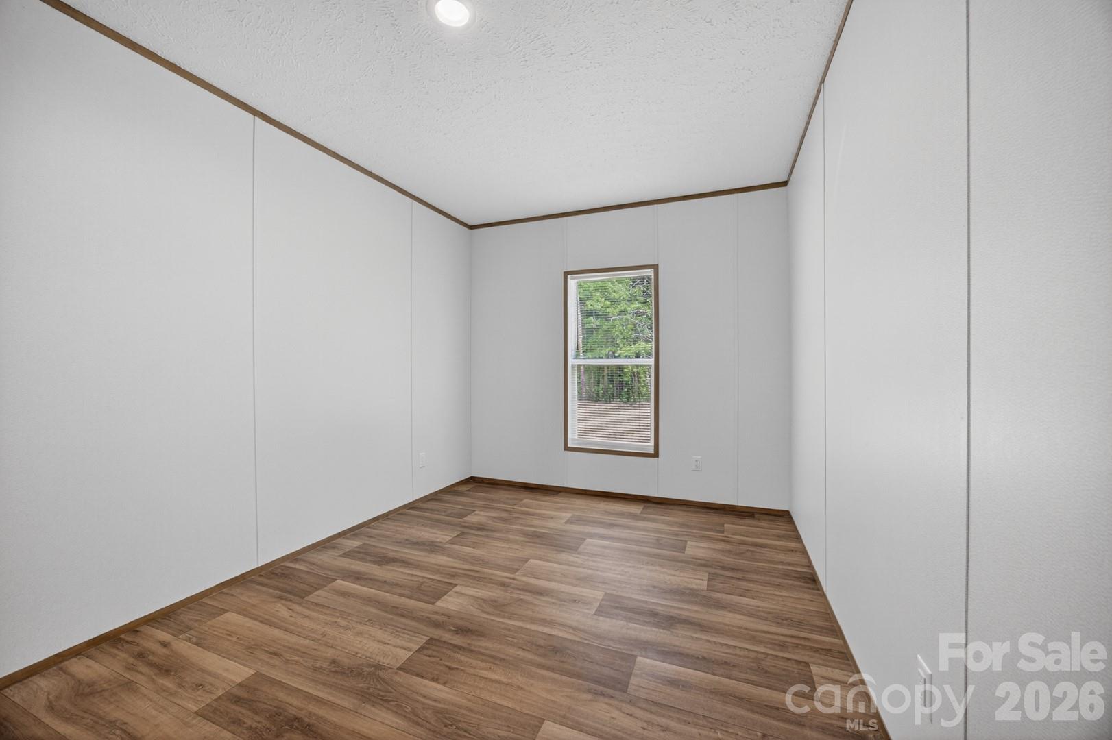 194 Harvick Lane — Lexington
