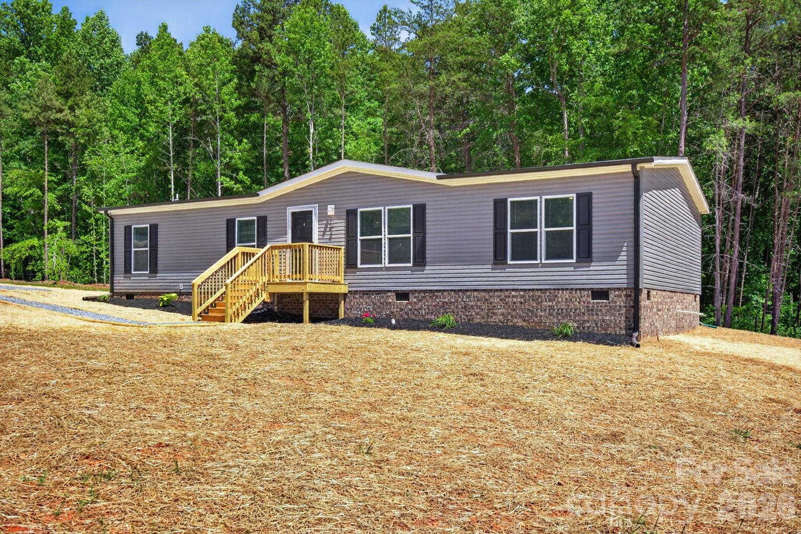 194 Harvick Lane — Lexington