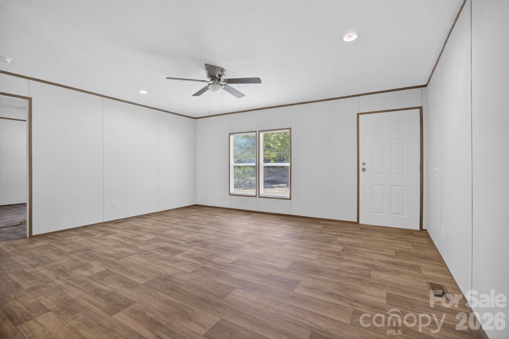 194 Harvick Lane — Lexington
