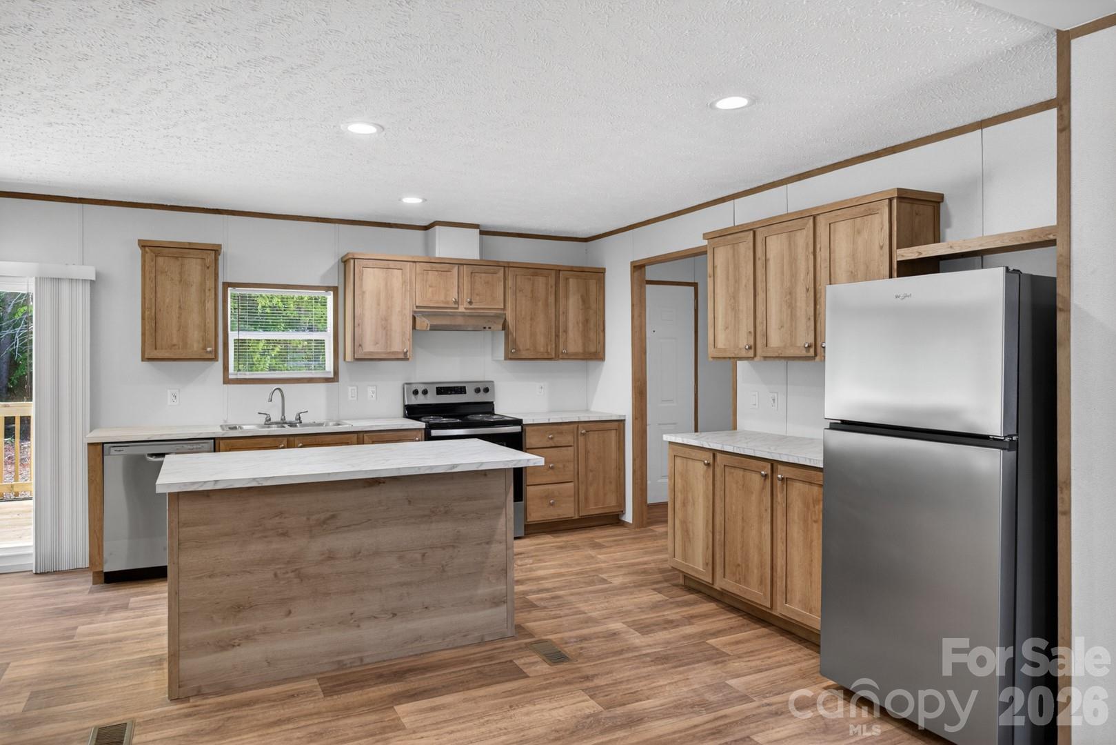 194 Harvick Lane — Lexington