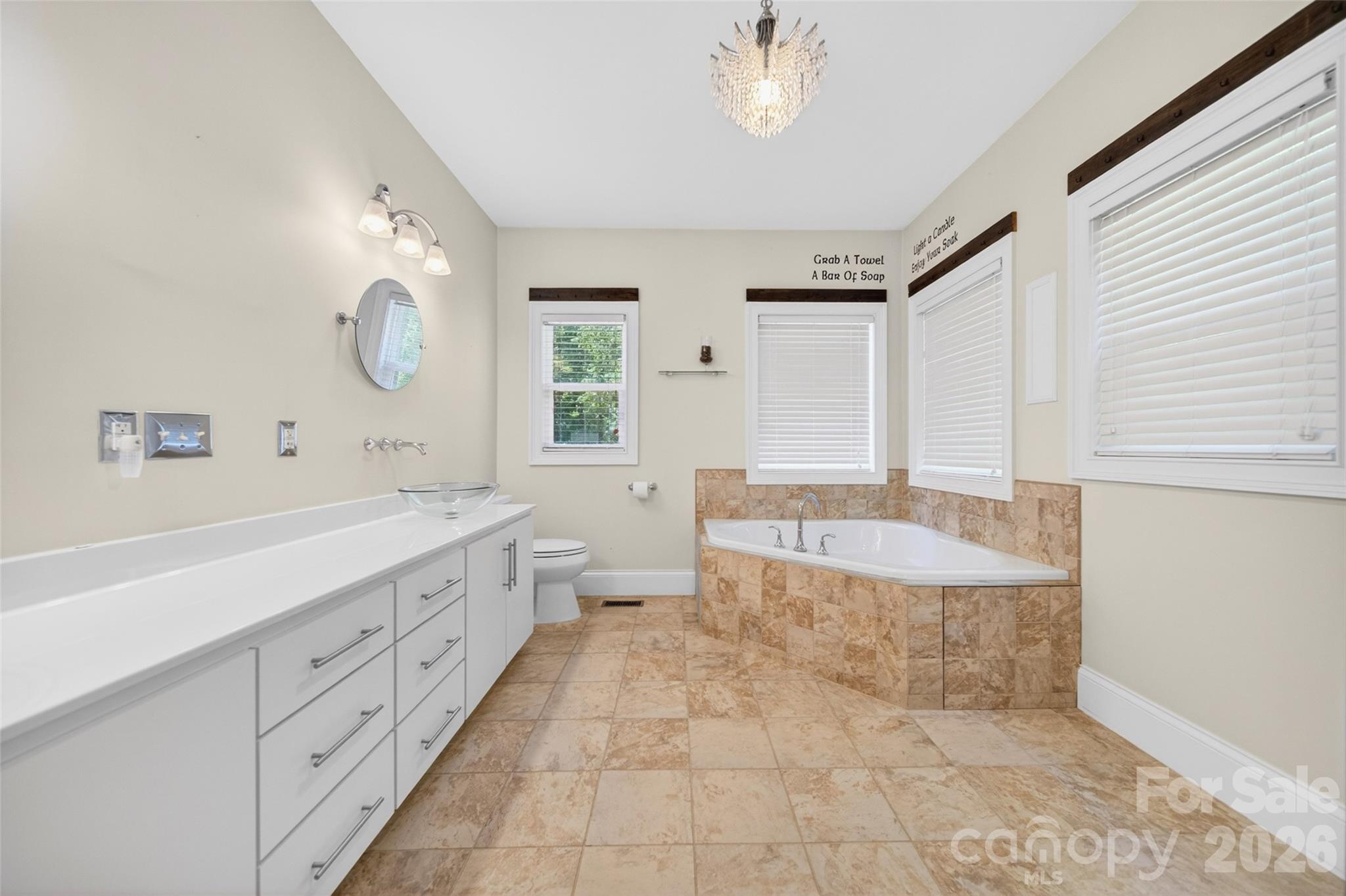 2977 Cabin Creek Drive — Catawba