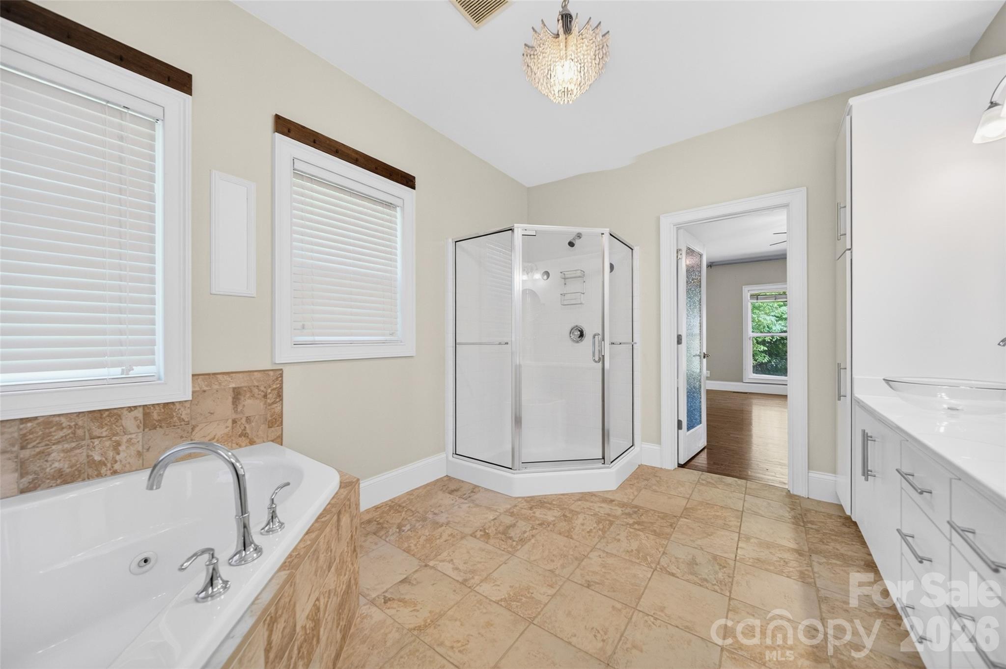 2977 Cabin Creek Drive — Catawba