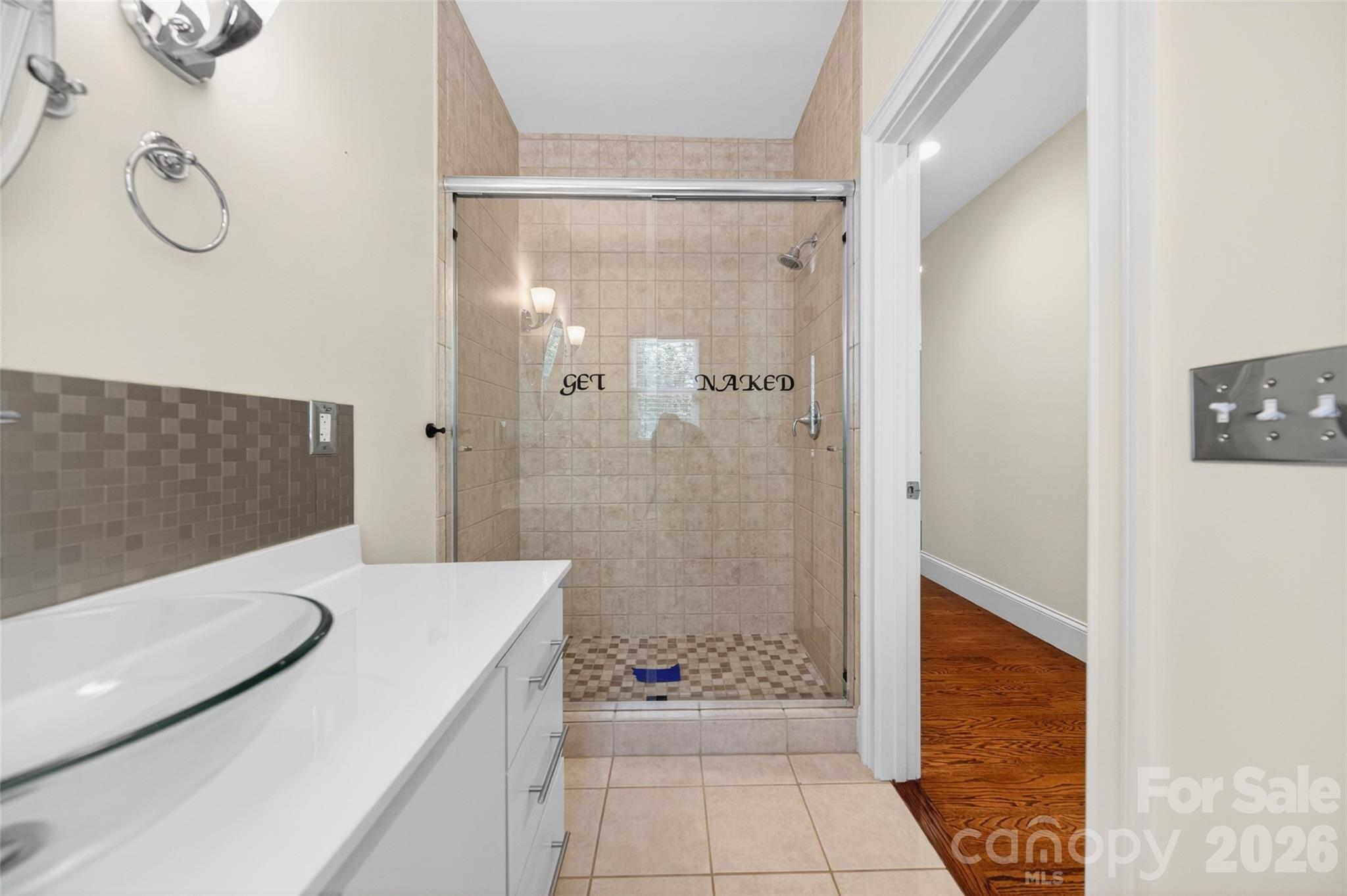 2977 Cabin Creek Drive — Catawba