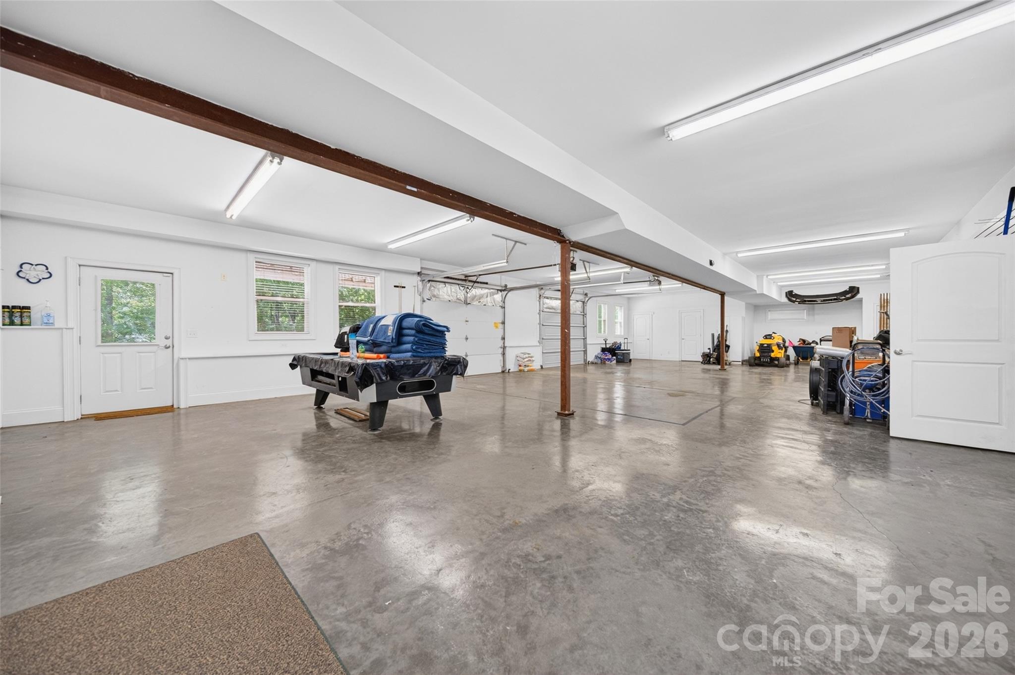2977 Cabin Creek Drive — Catawba