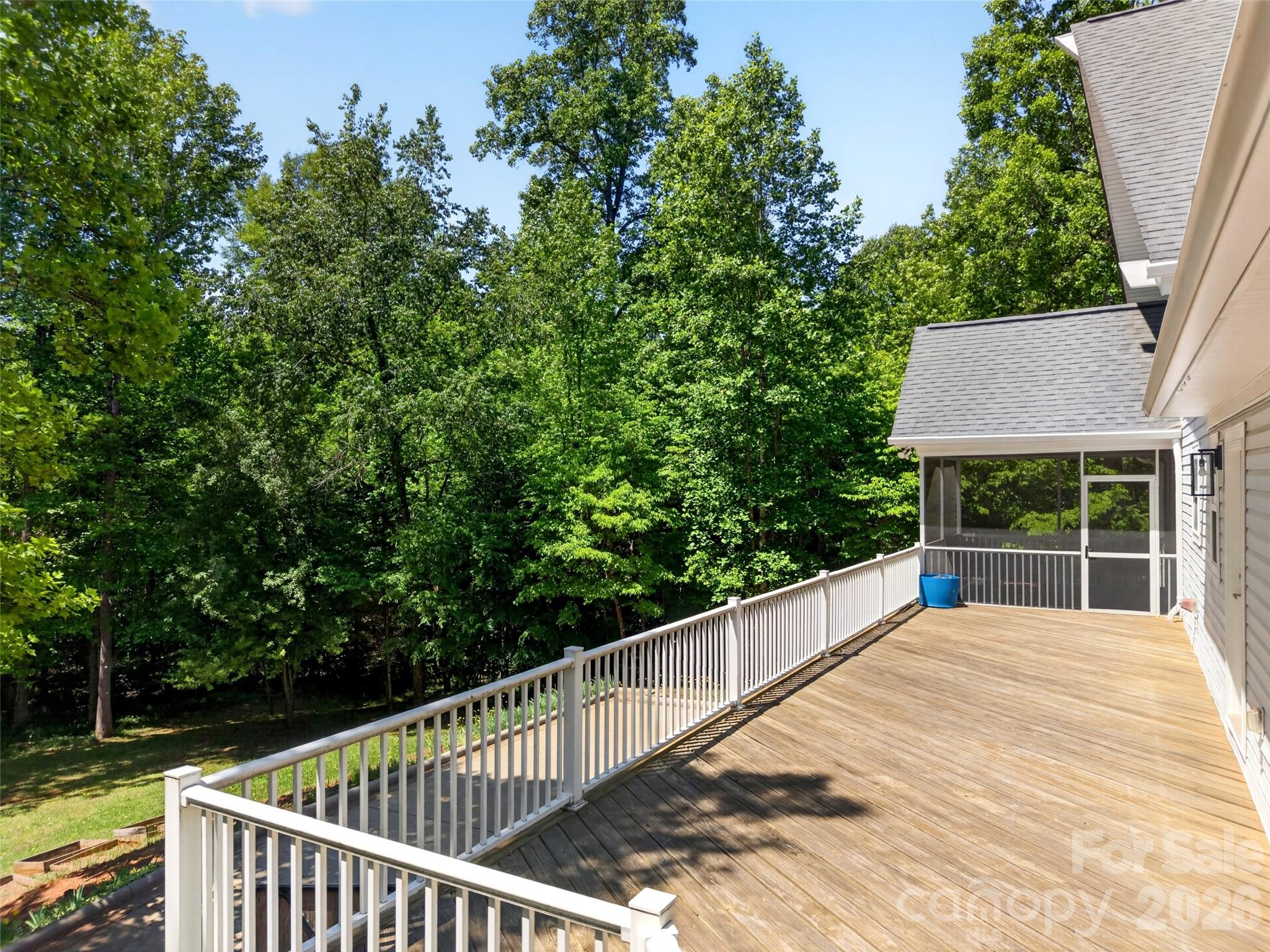 2977 Cabin Creek Drive — Catawba