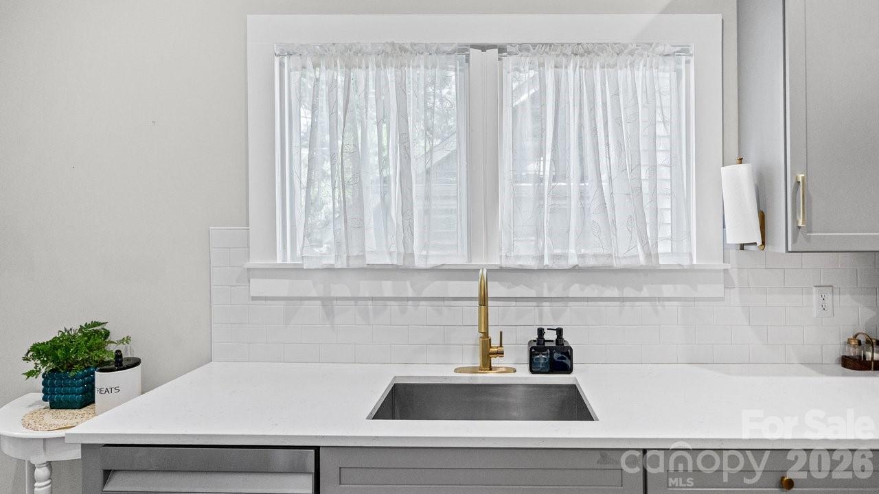 413 W 5th Avenue — Gastonia