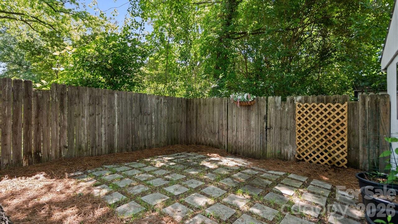 413 W 5th Avenue — Gastonia