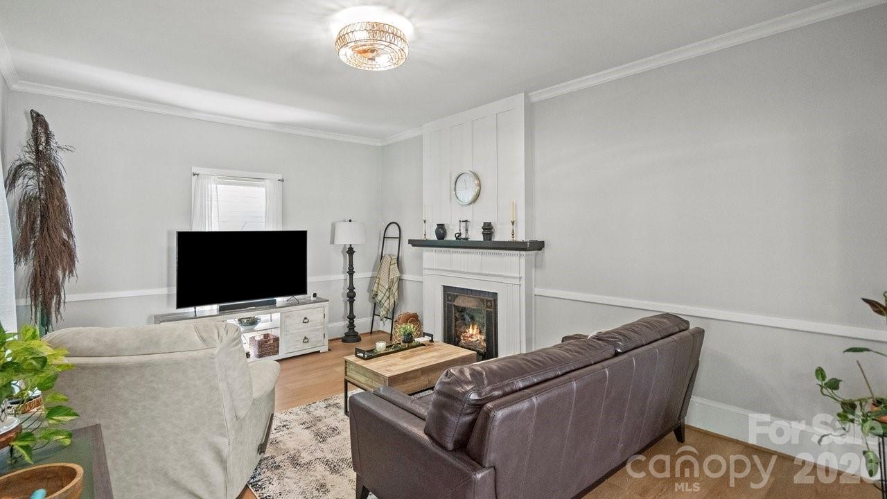 413 W 5th Avenue — Gastonia