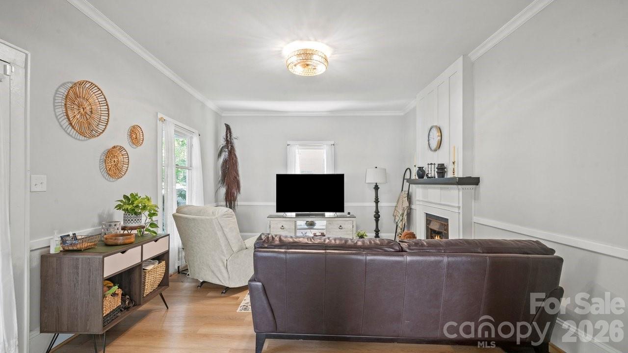 413 W 5th Avenue — Gastonia