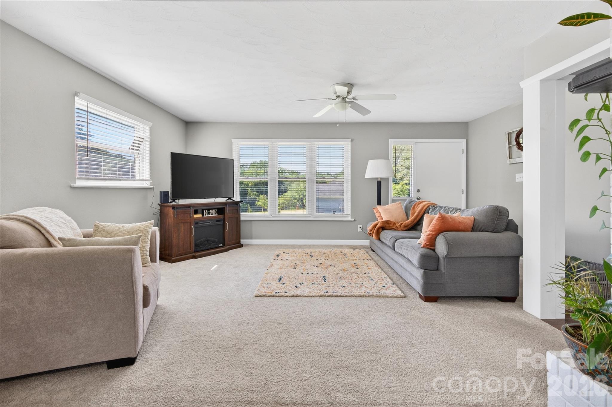 1771 24th Avenue Court NE — Hickory