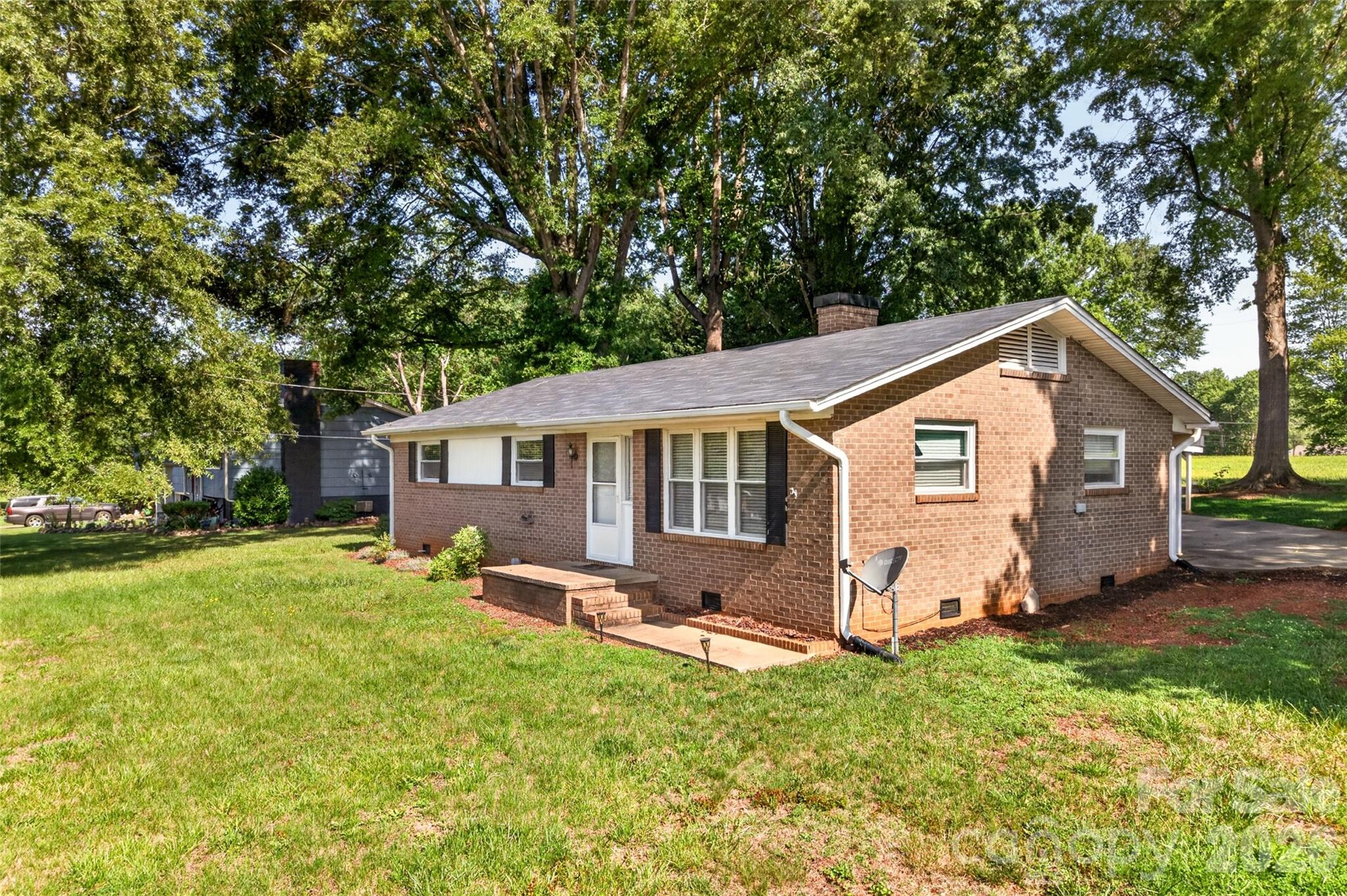 1771 24th Avenue Court NE — Hickory
