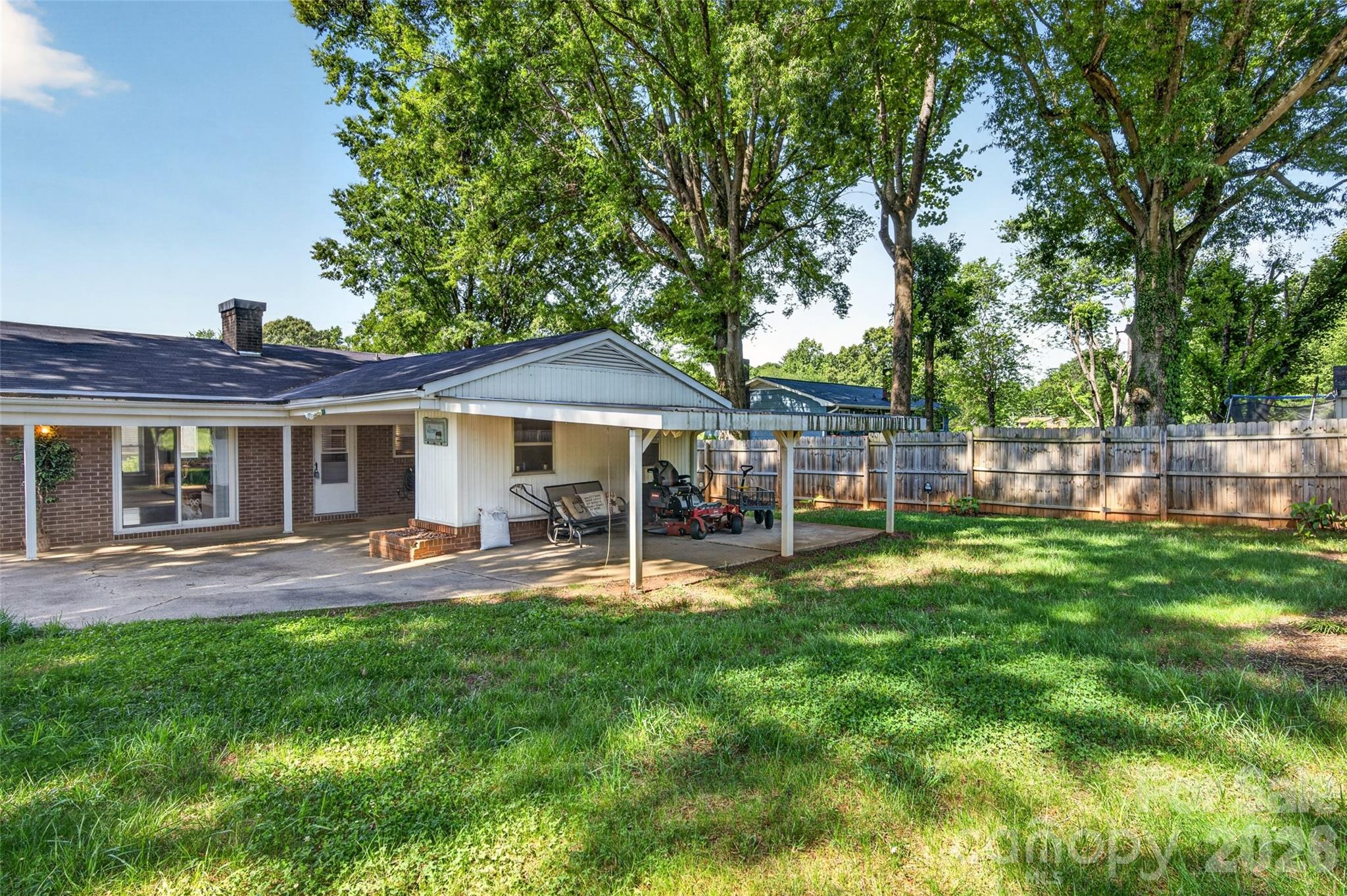 1771 24th Avenue Court NE — Hickory
