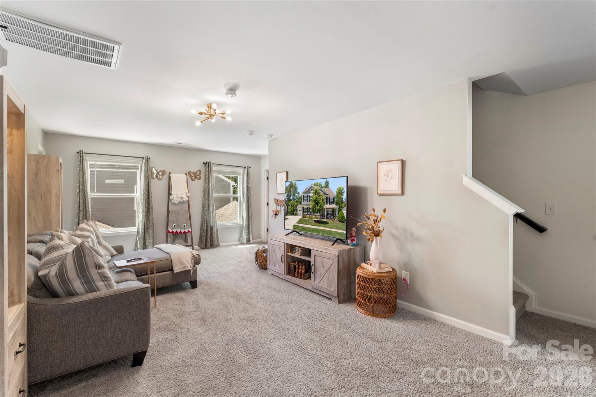 1147 Mantell Road — Lancaster