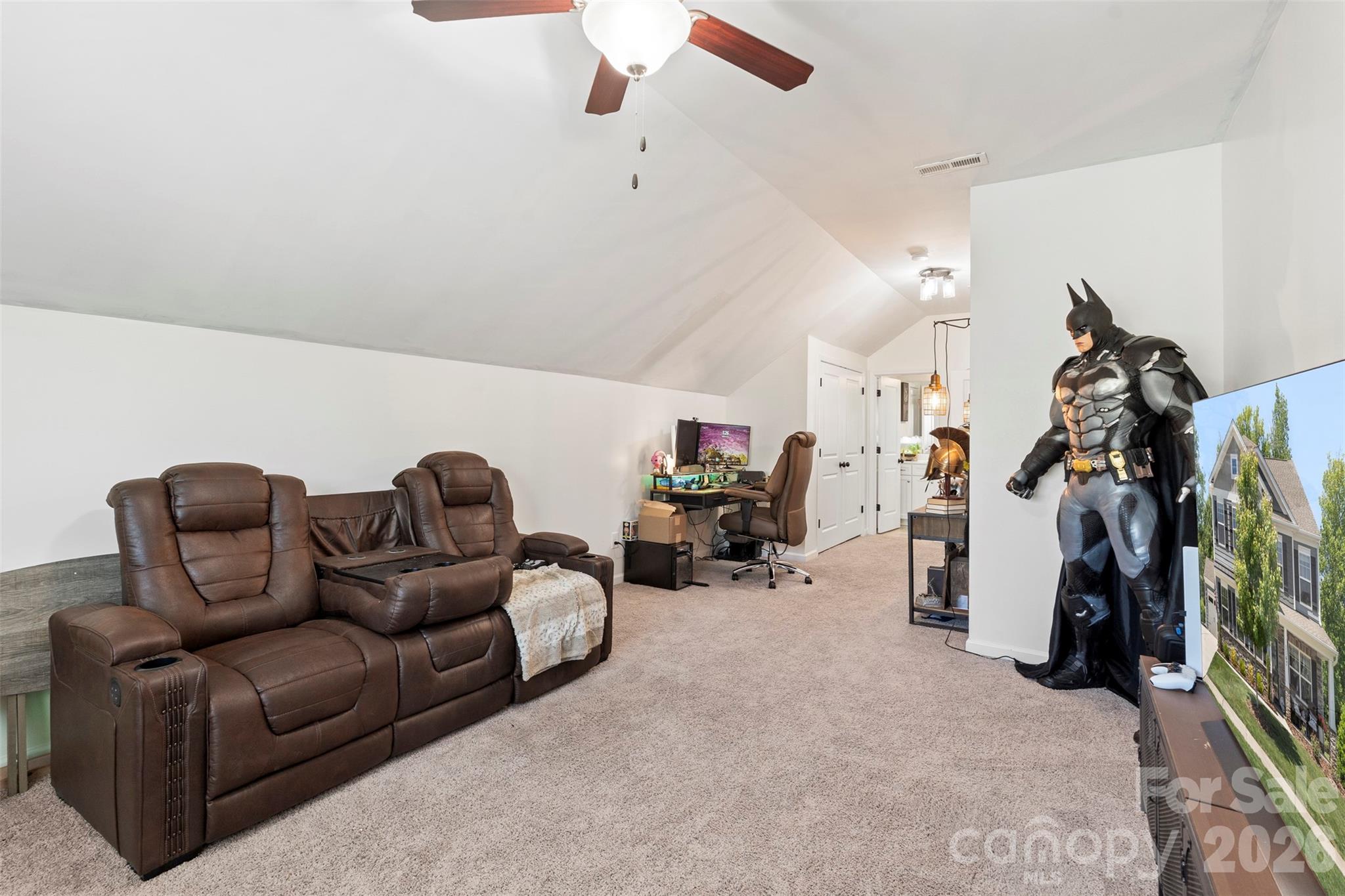 1147 Mantell Road — Lancaster