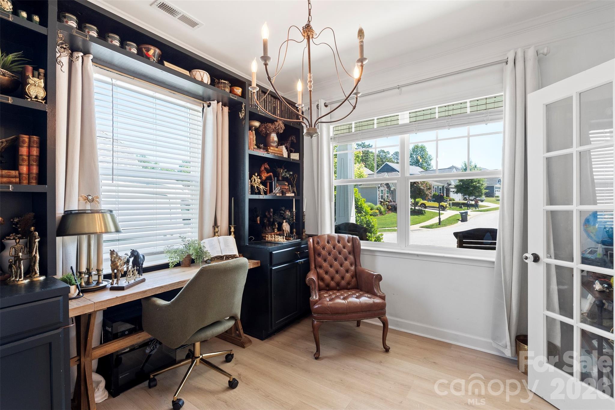 1147 Mantell Road — Lancaster