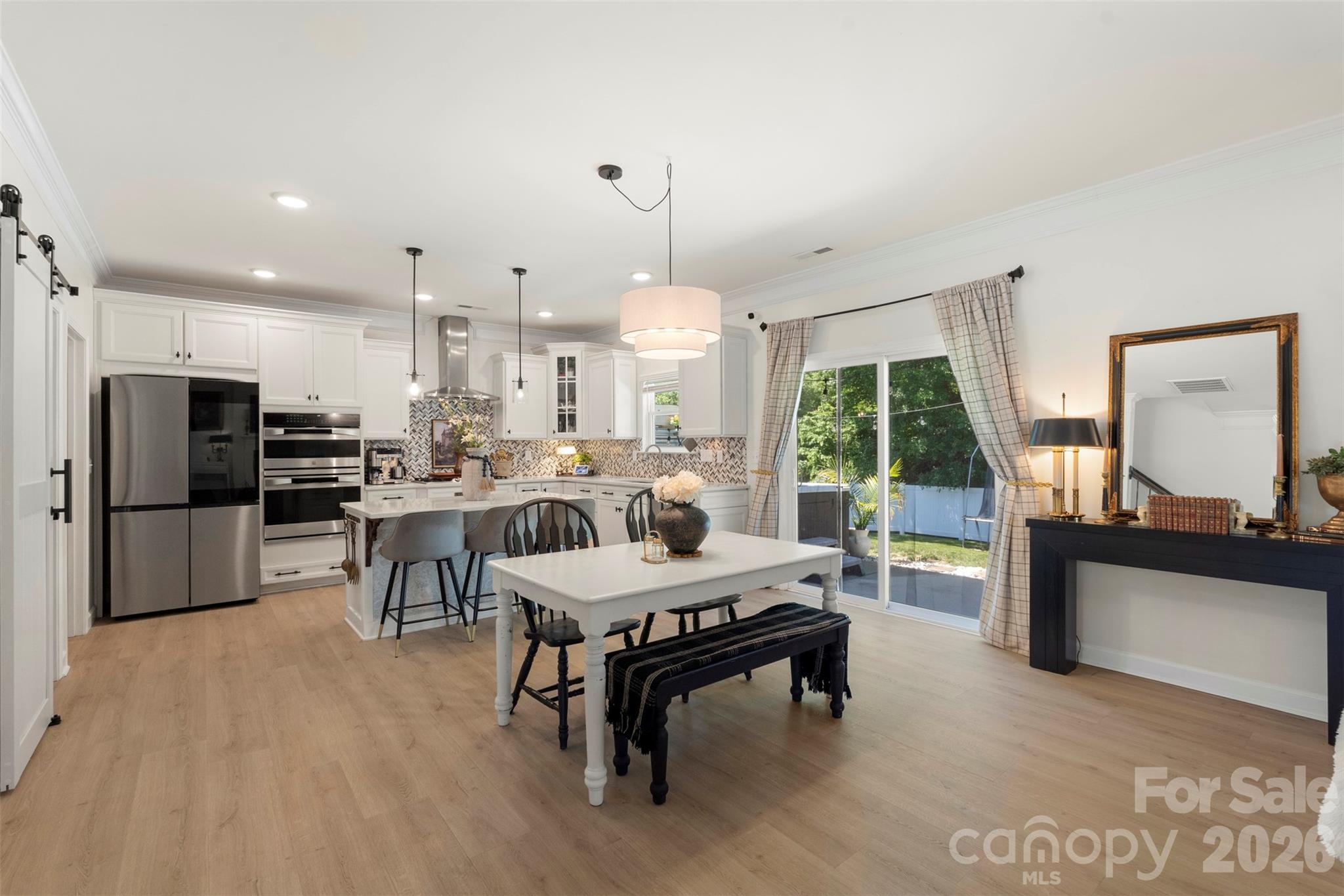 1147 Mantell Road — Lancaster