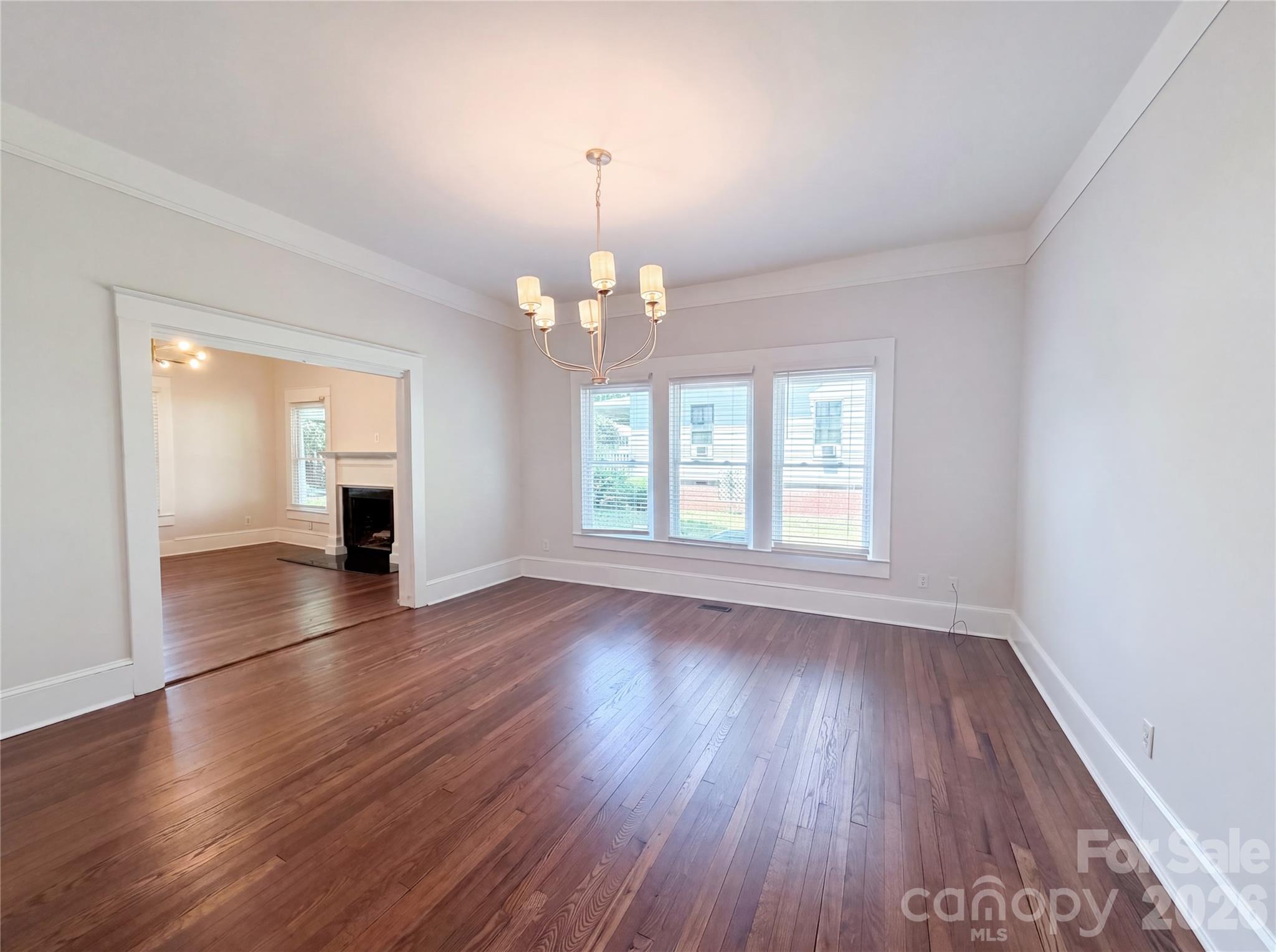329 W Mclelland Avenue — Mooresville