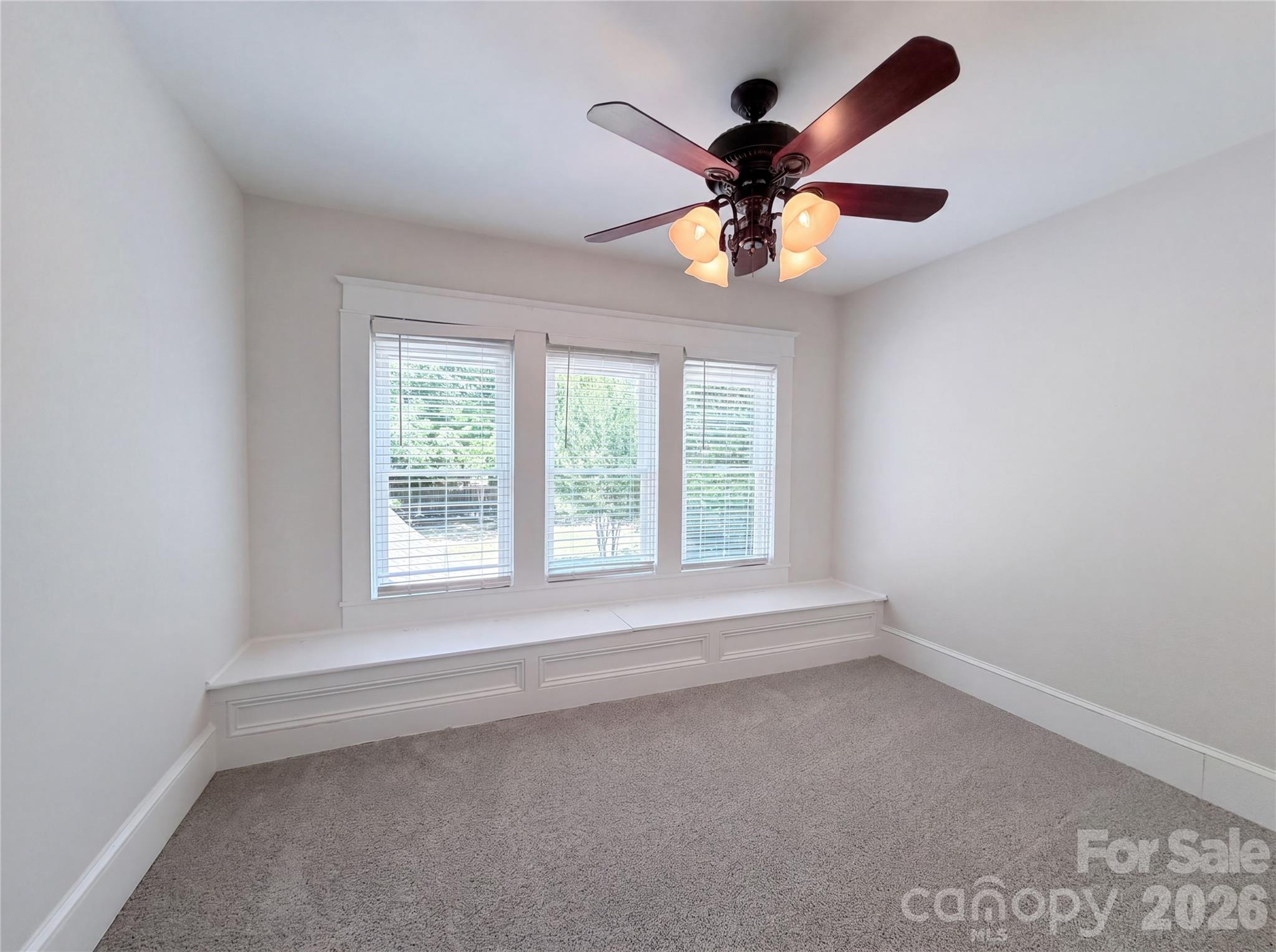 329 W Mclelland Avenue — Mooresville