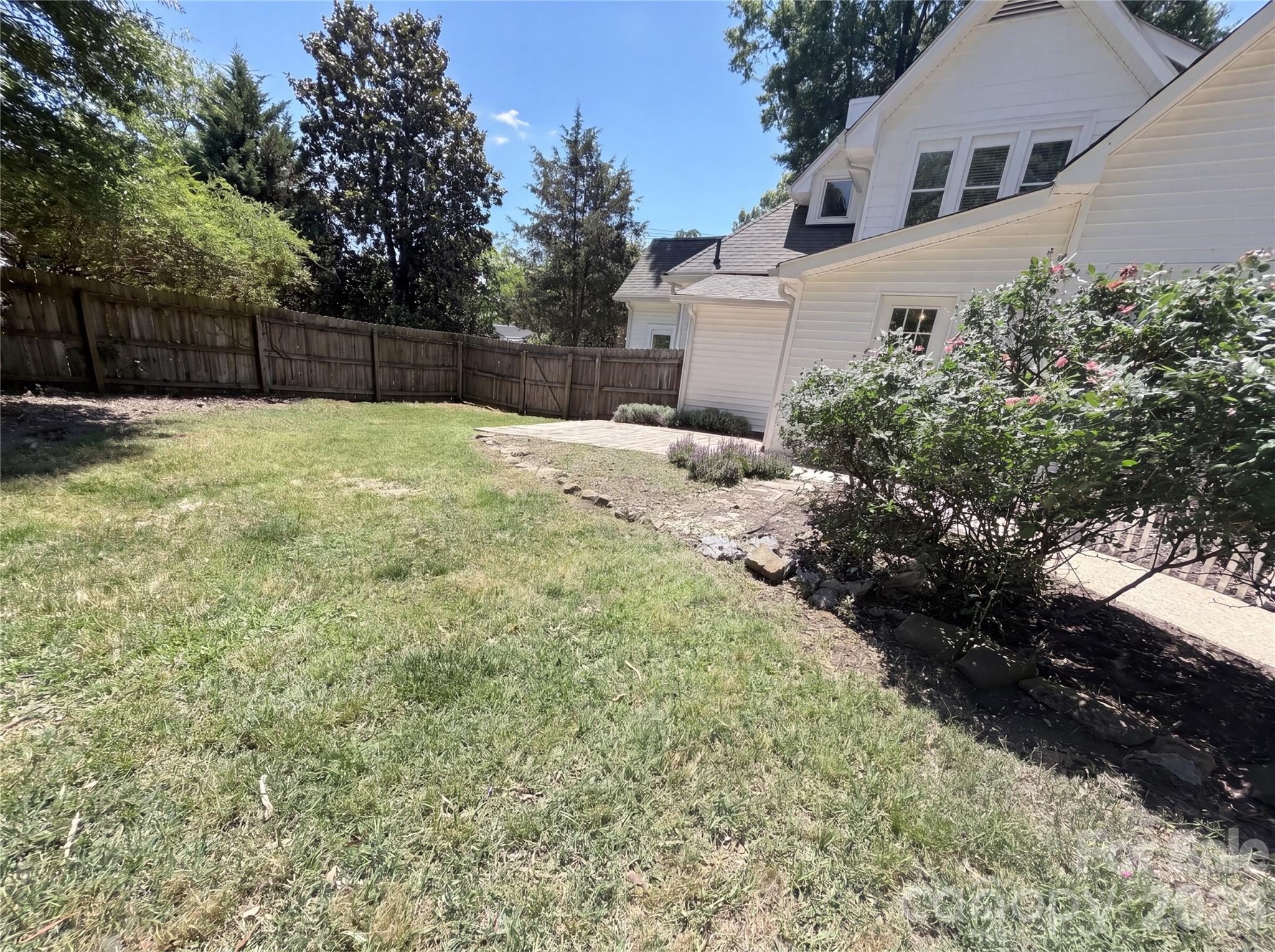 329 W Mclelland Avenue — Mooresville