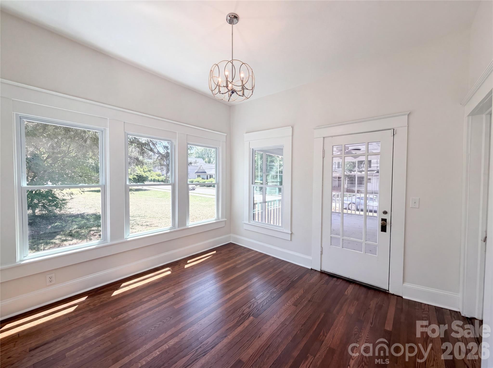 329 W Mclelland Avenue — Mooresville