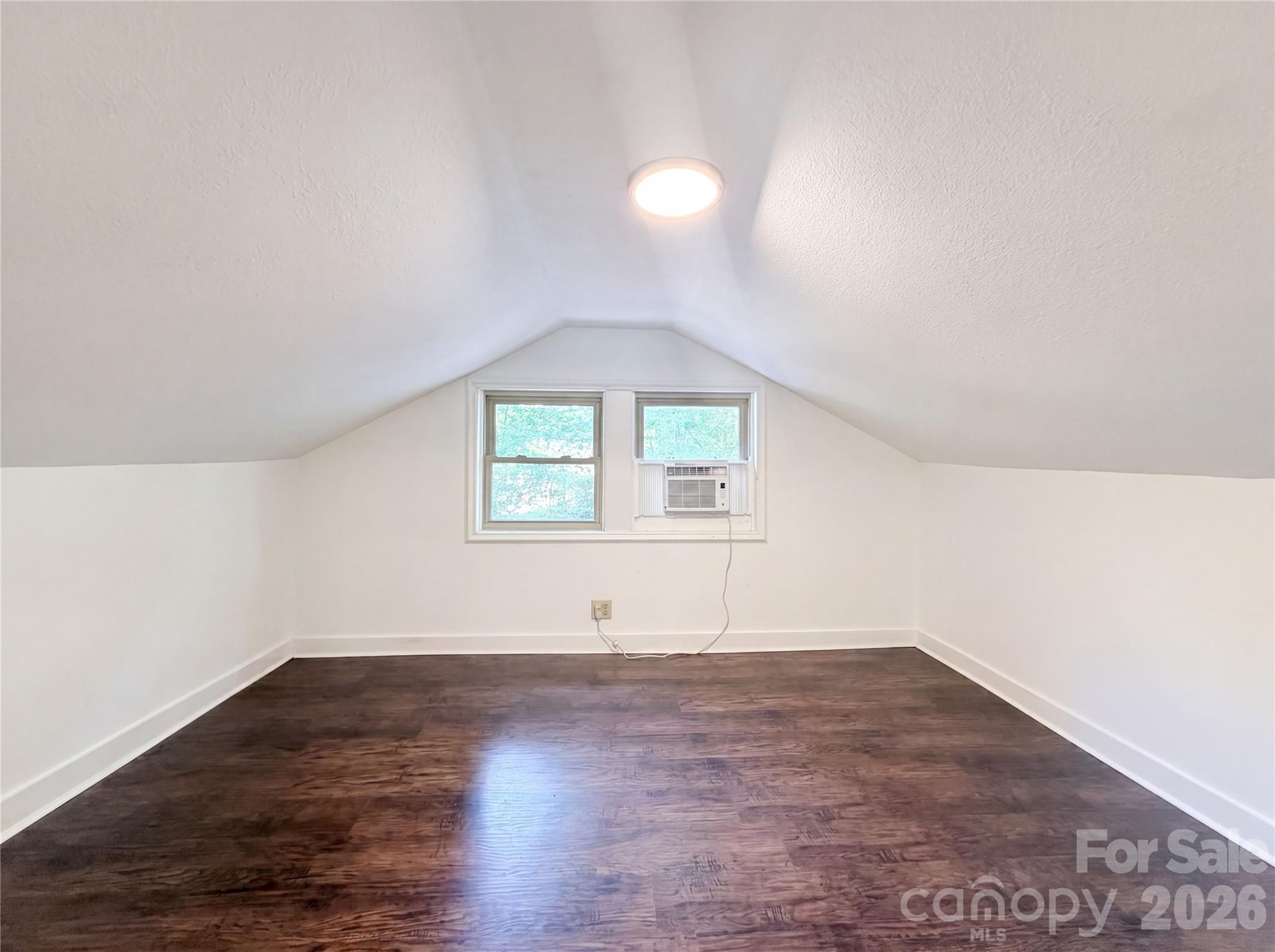 406 Dingler Avenue — Mooresville