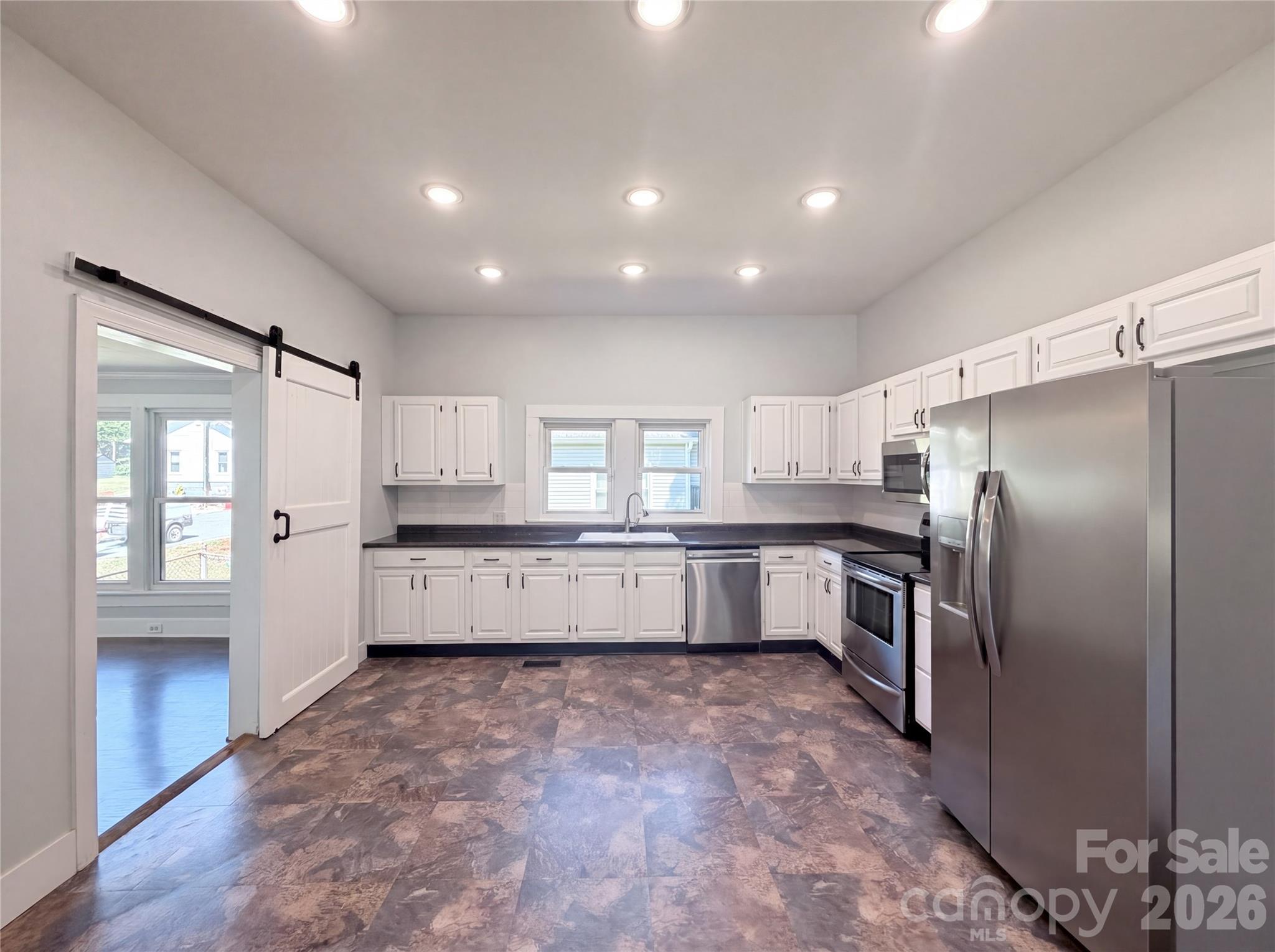 406 Dingler Avenue — Mooresville