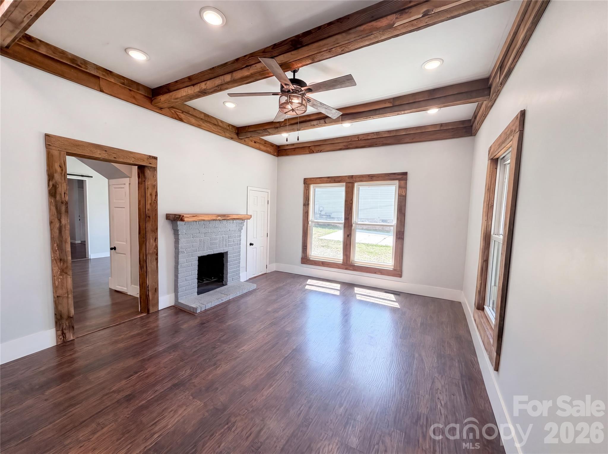 406 Dingler Avenue — Mooresville