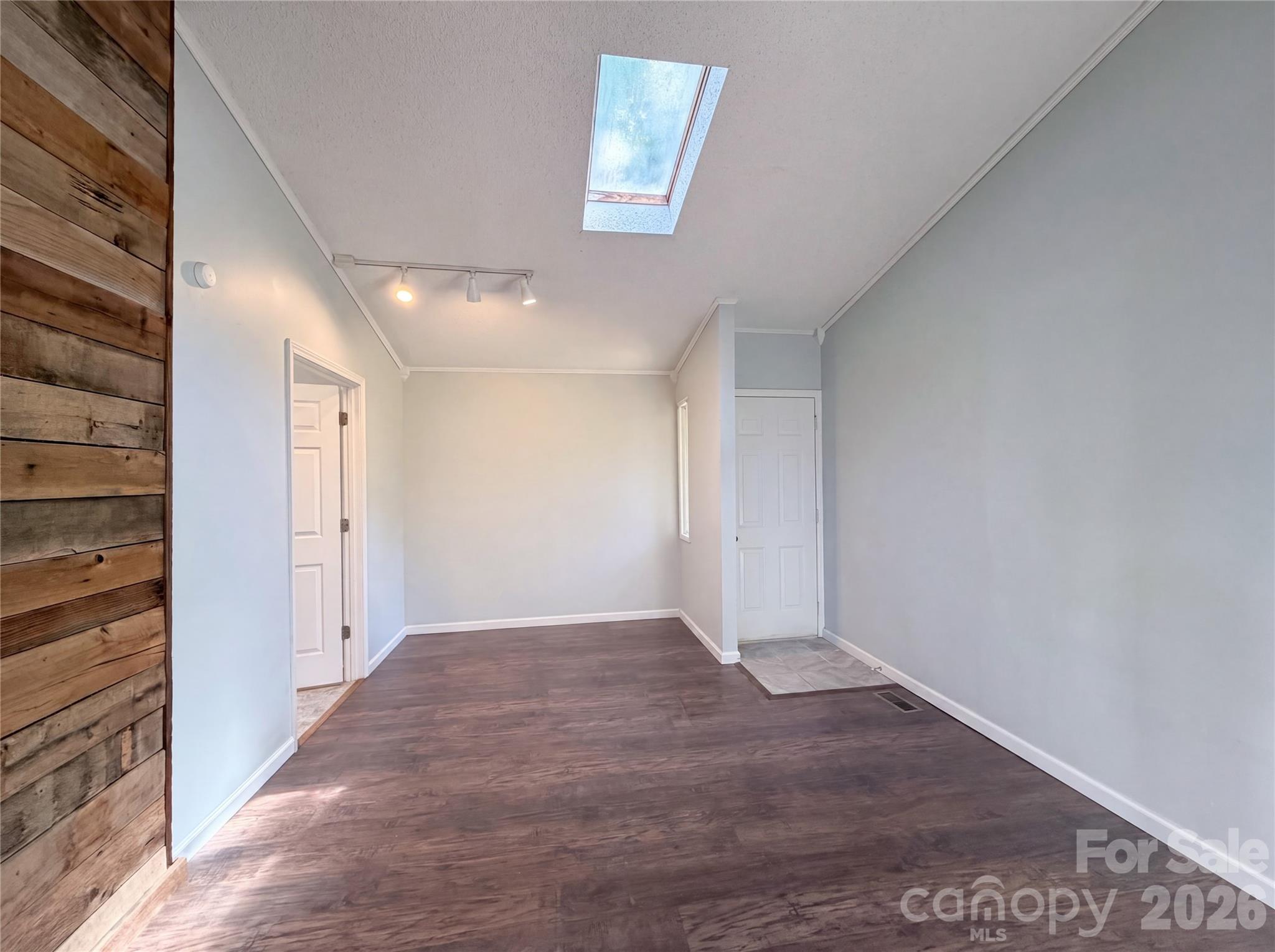 406 Dingler Avenue — Mooresville