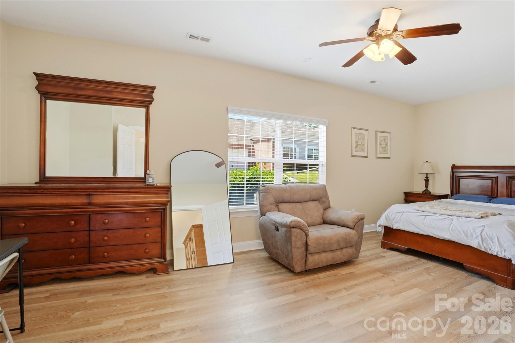 2118 N Castle Court — Matthews