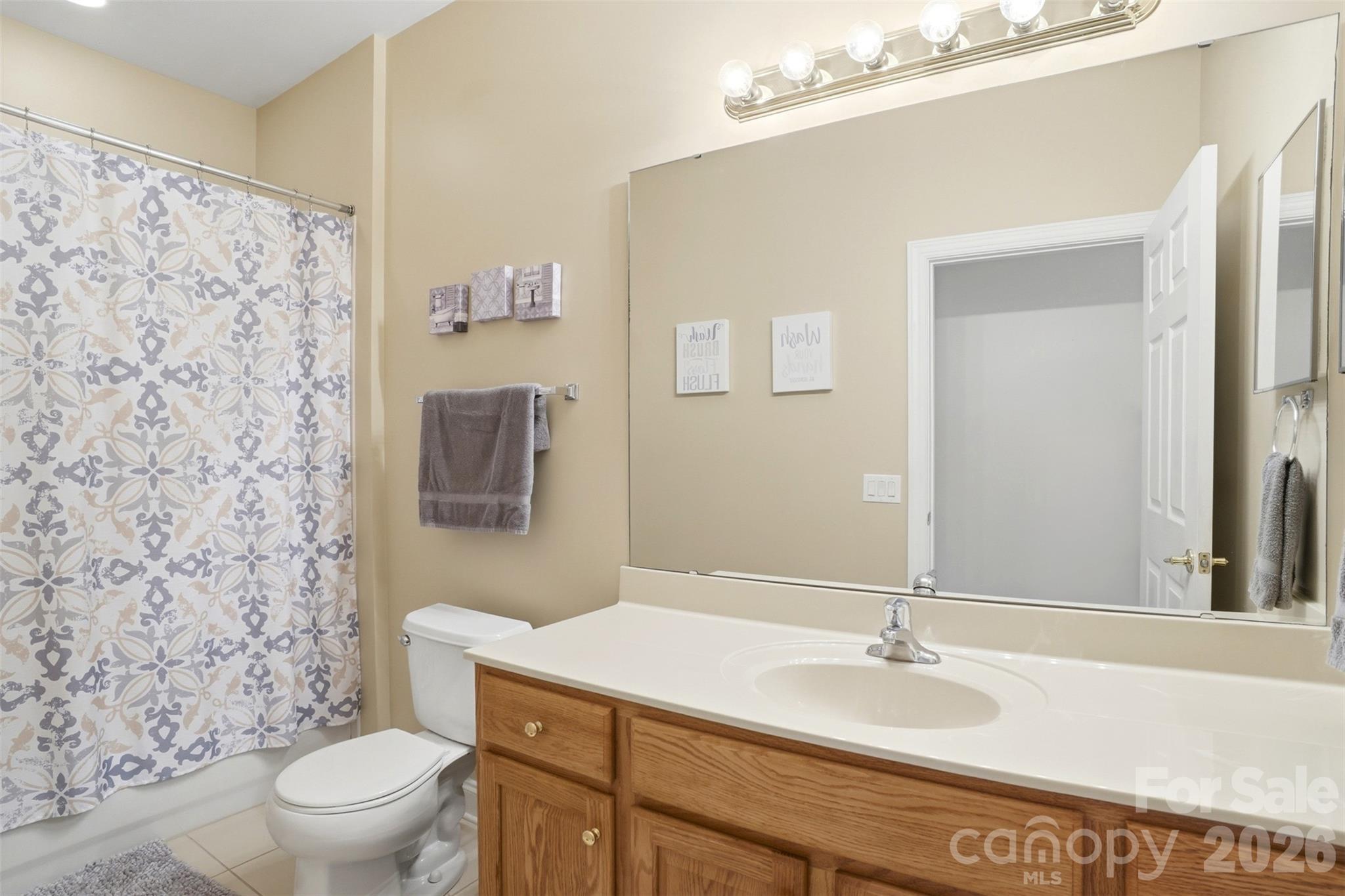 2118 N Castle Court — Matthews