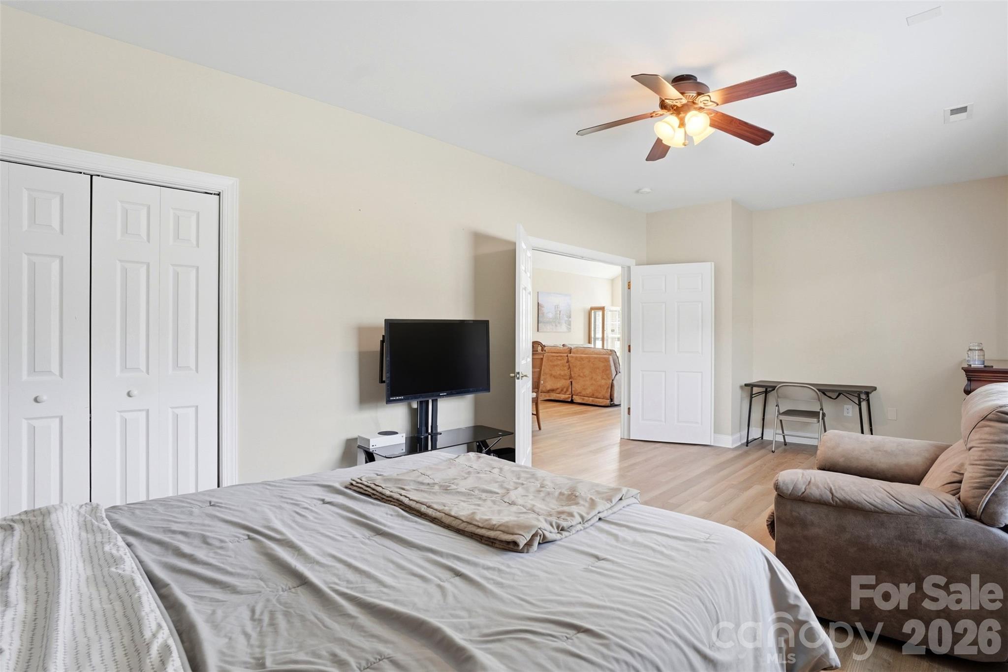 2118 N Castle Court — Matthews