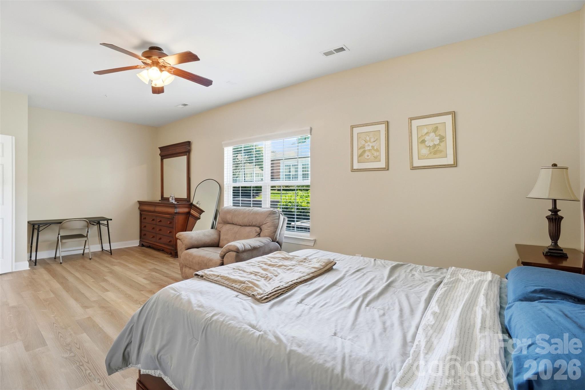 2118 N Castle Court — Matthews