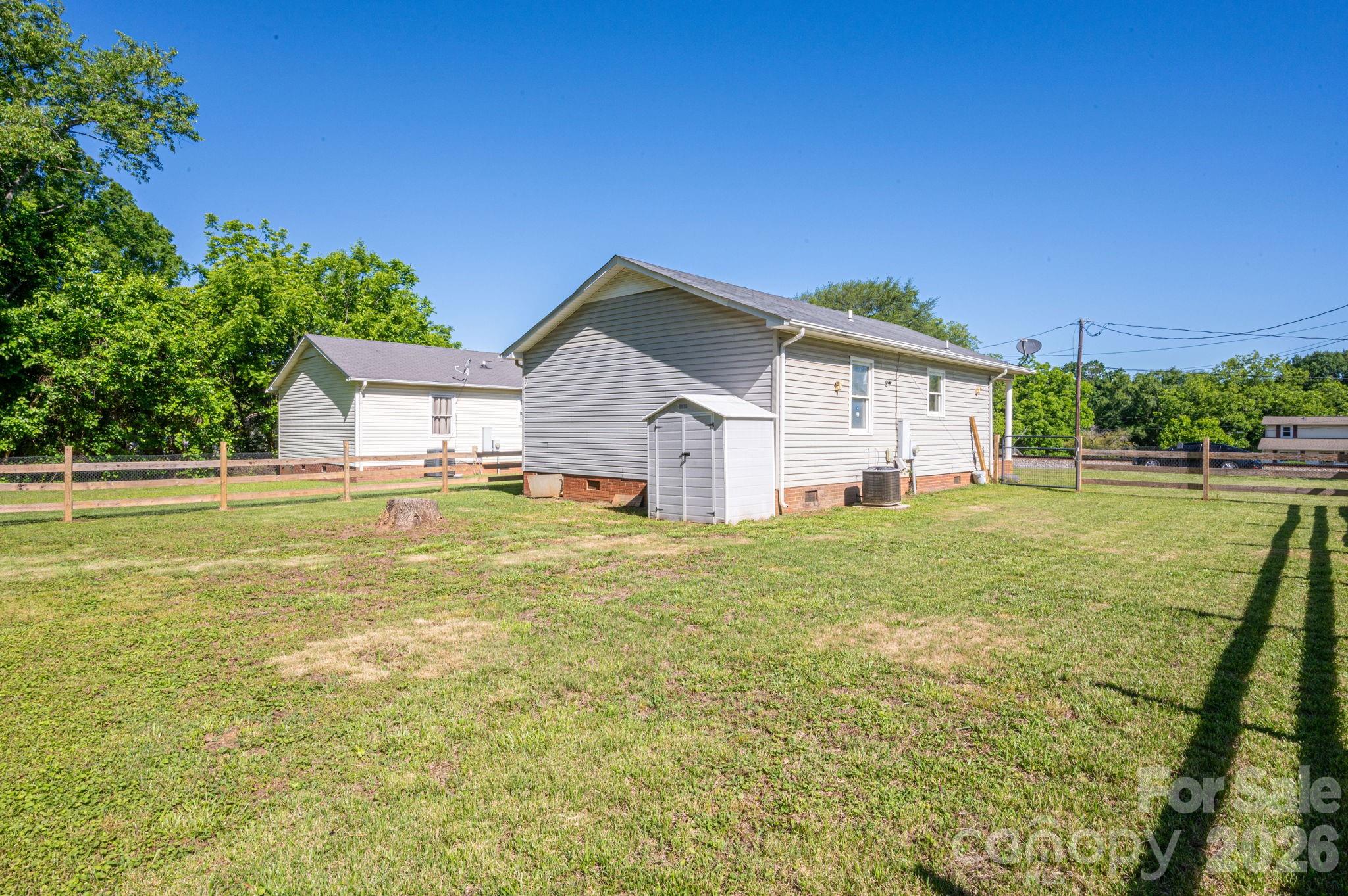 807 Willow Lane — Bessemer City