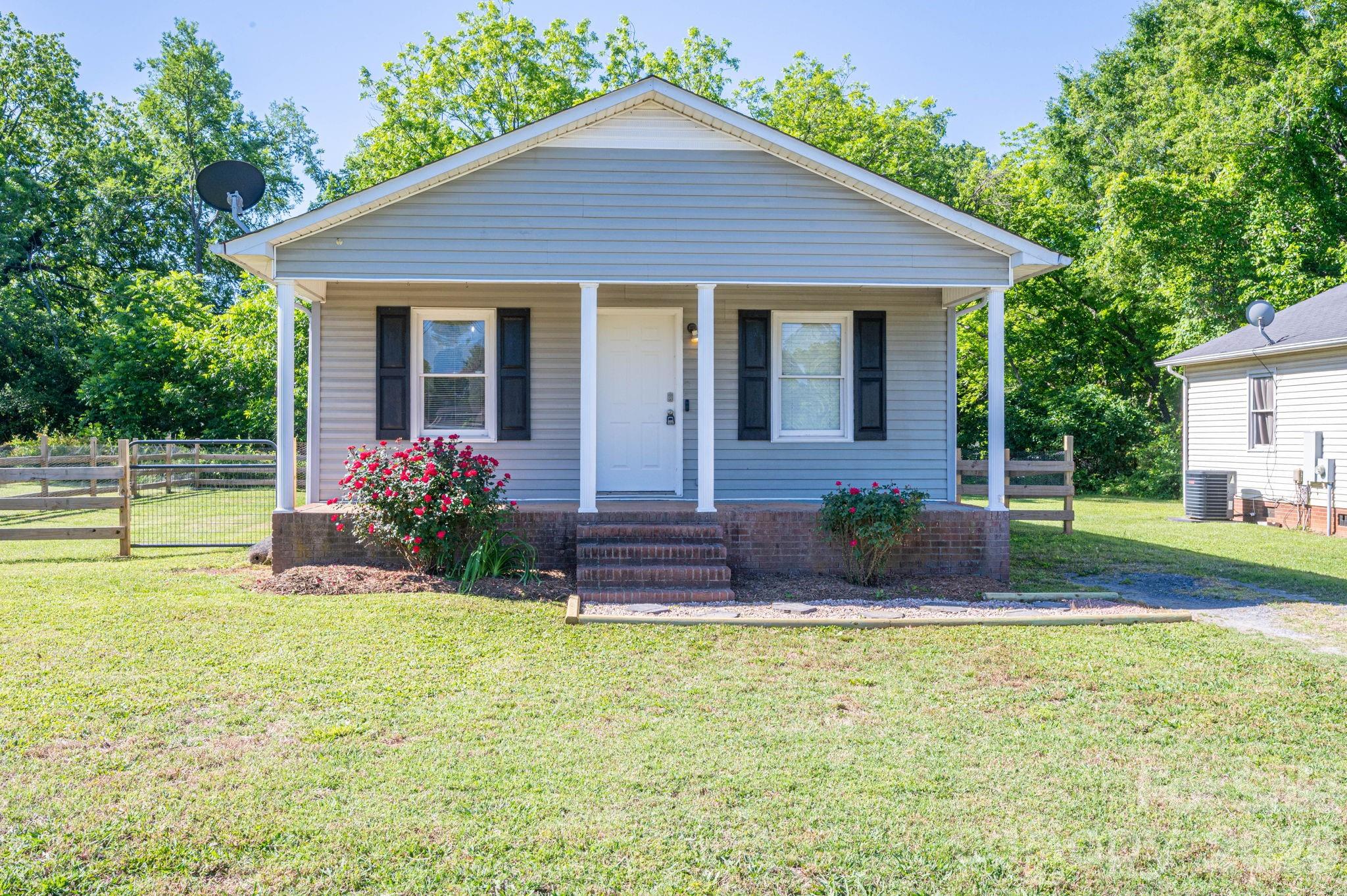 807 Willow Lane — Bessemer City