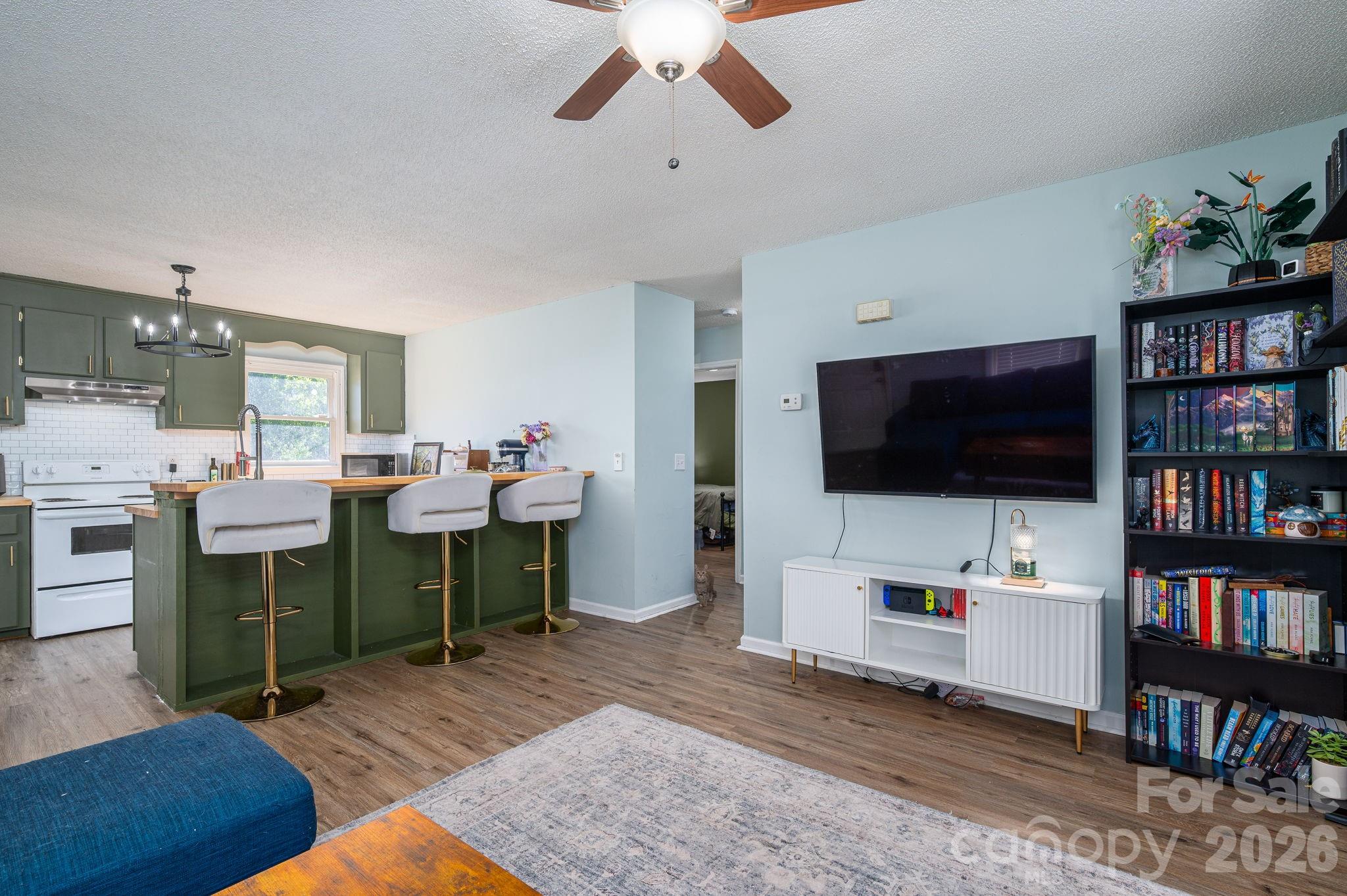 807 Willow Lane — Bessemer City