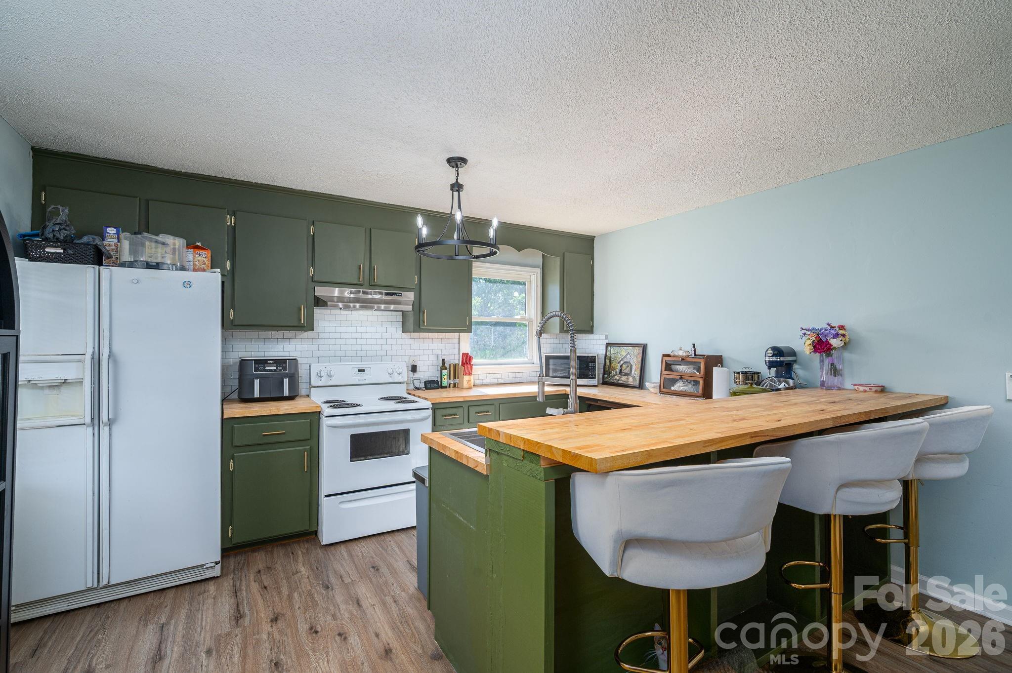 807 Willow Lane — Bessemer City
