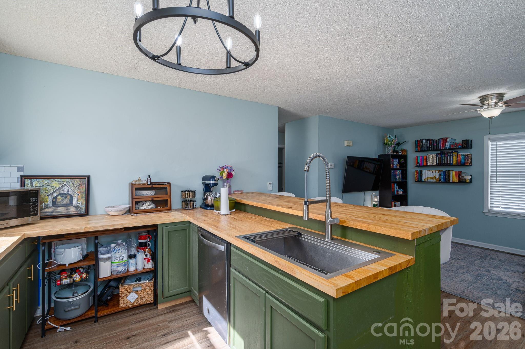 807 Willow Lane — Bessemer City