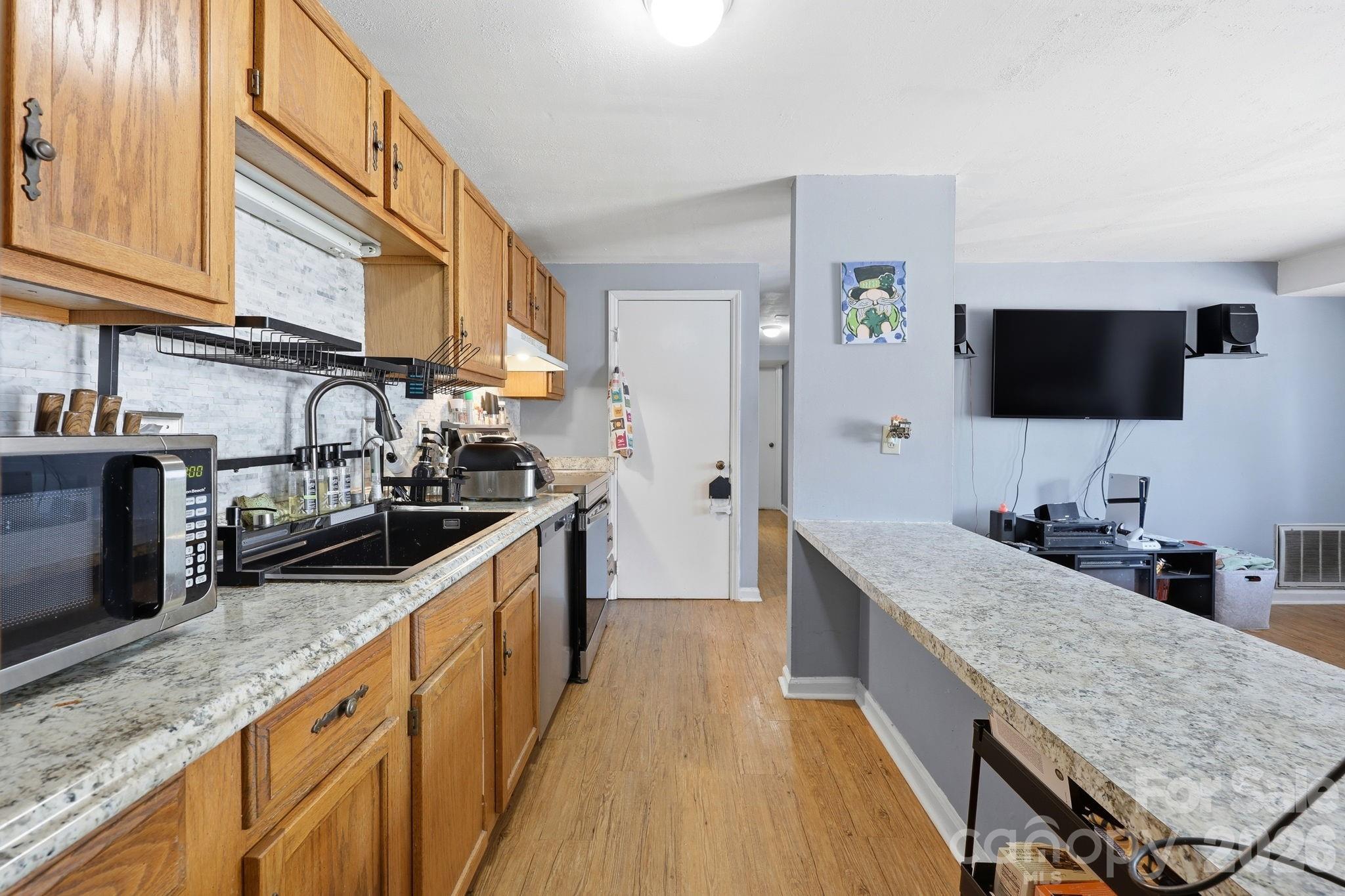 9501 Shannon Green Drive — Charlotte