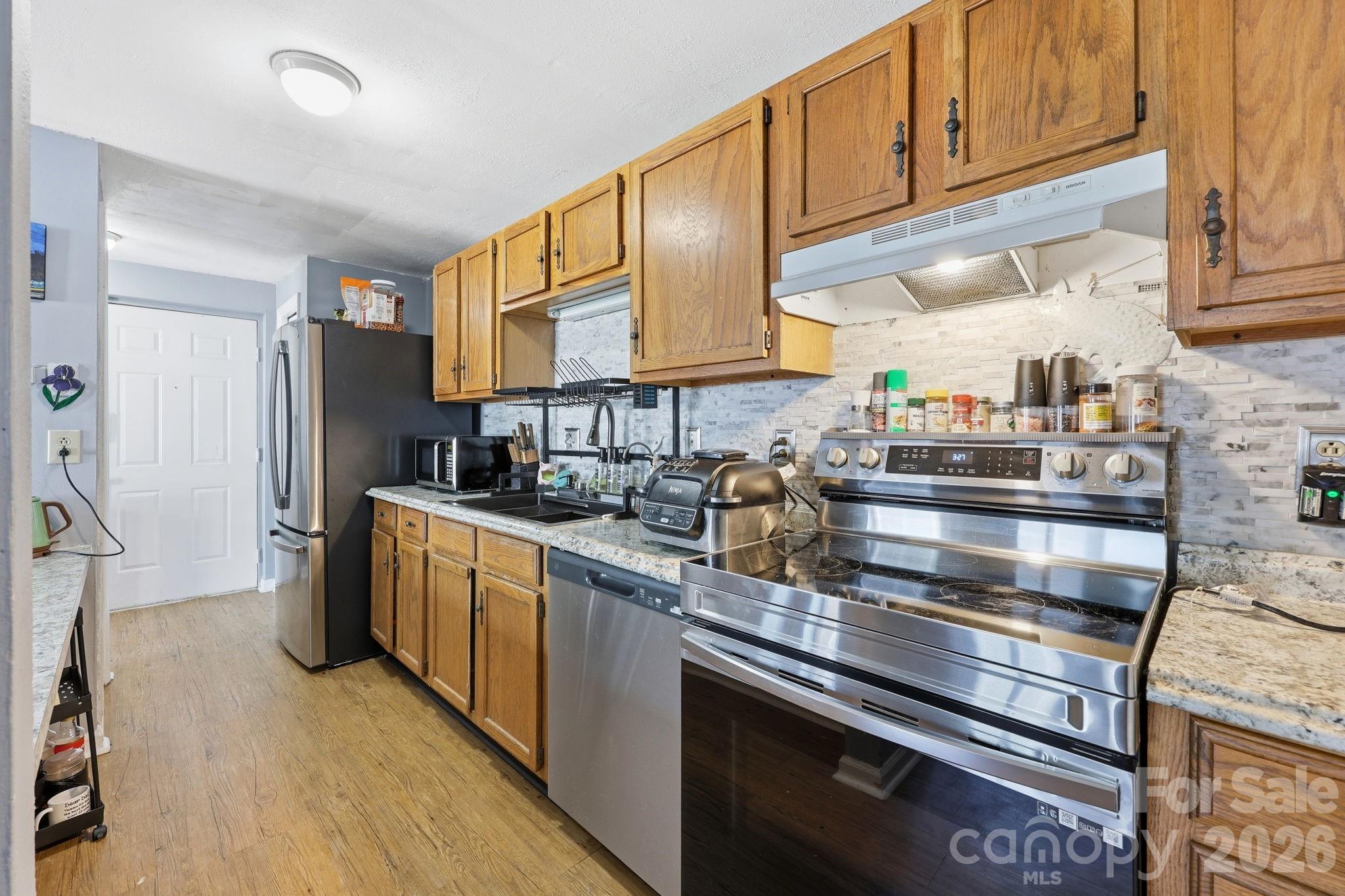 9501 Shannon Green Drive — Charlotte