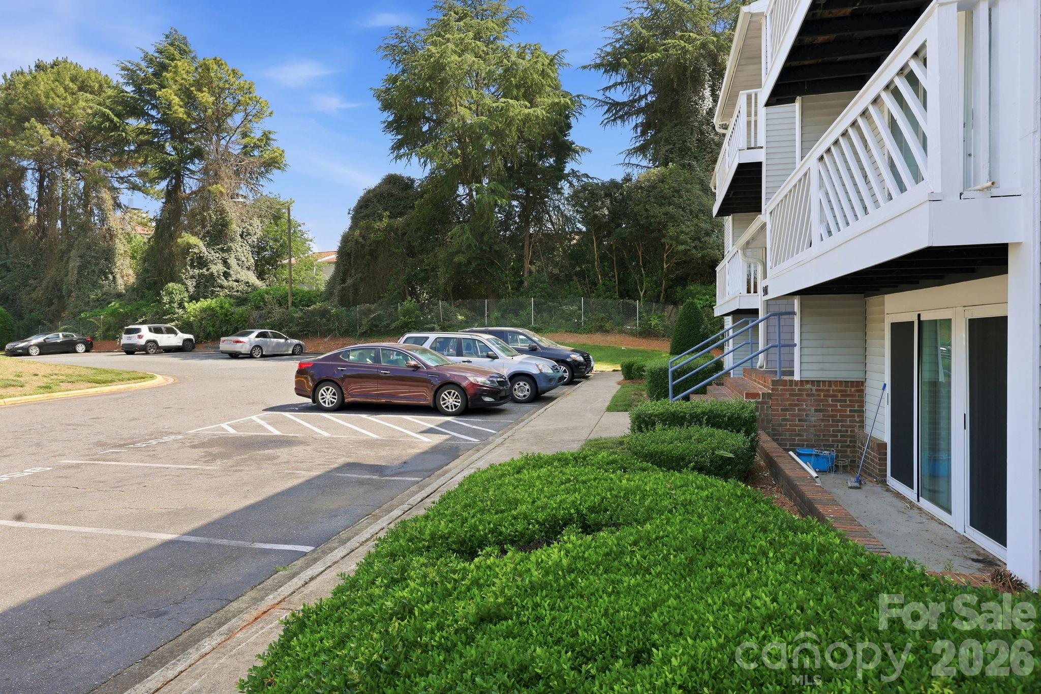 9501 Shannon Green Drive — Charlotte