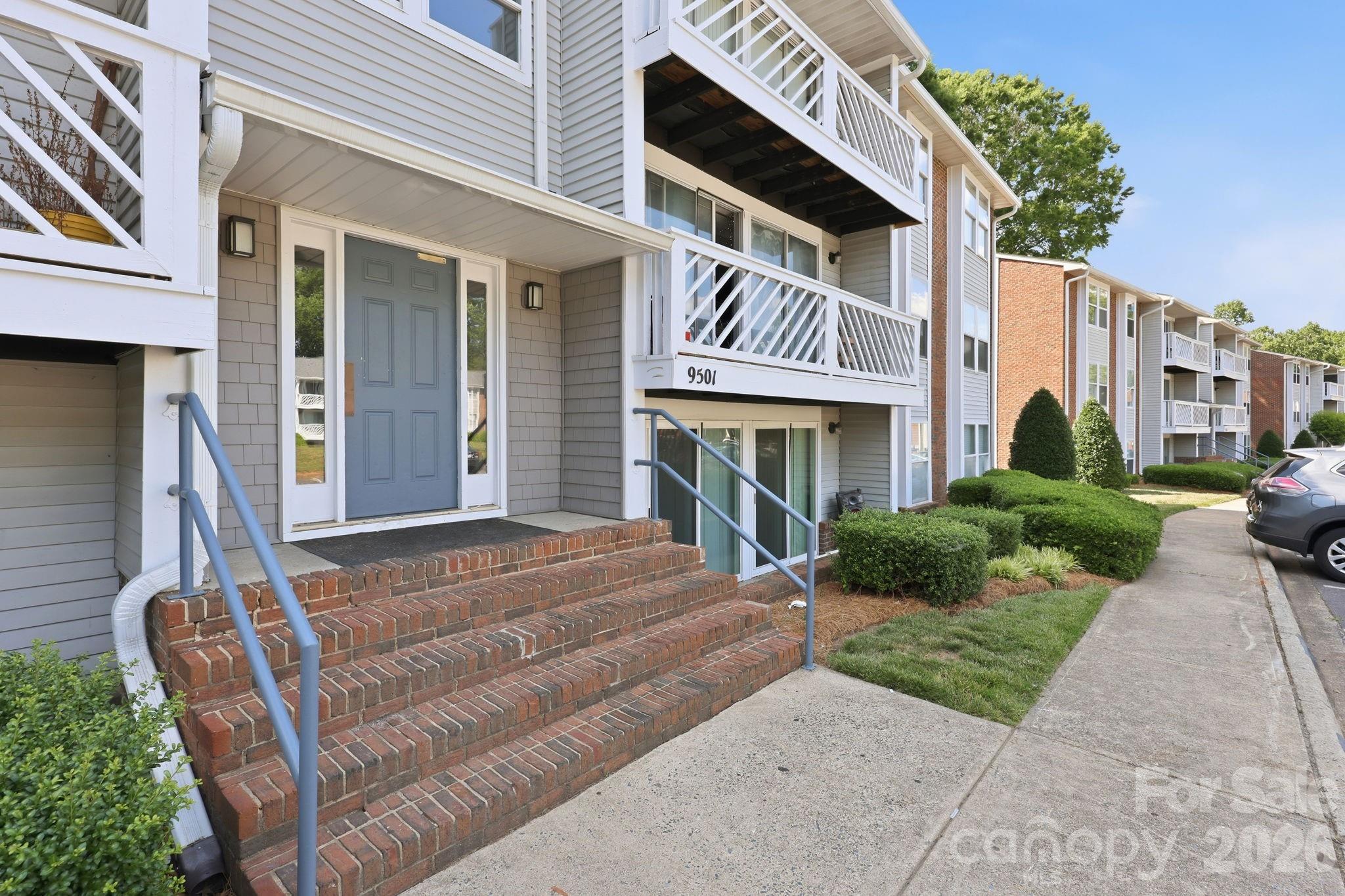 9501 Shannon Green Drive — Charlotte