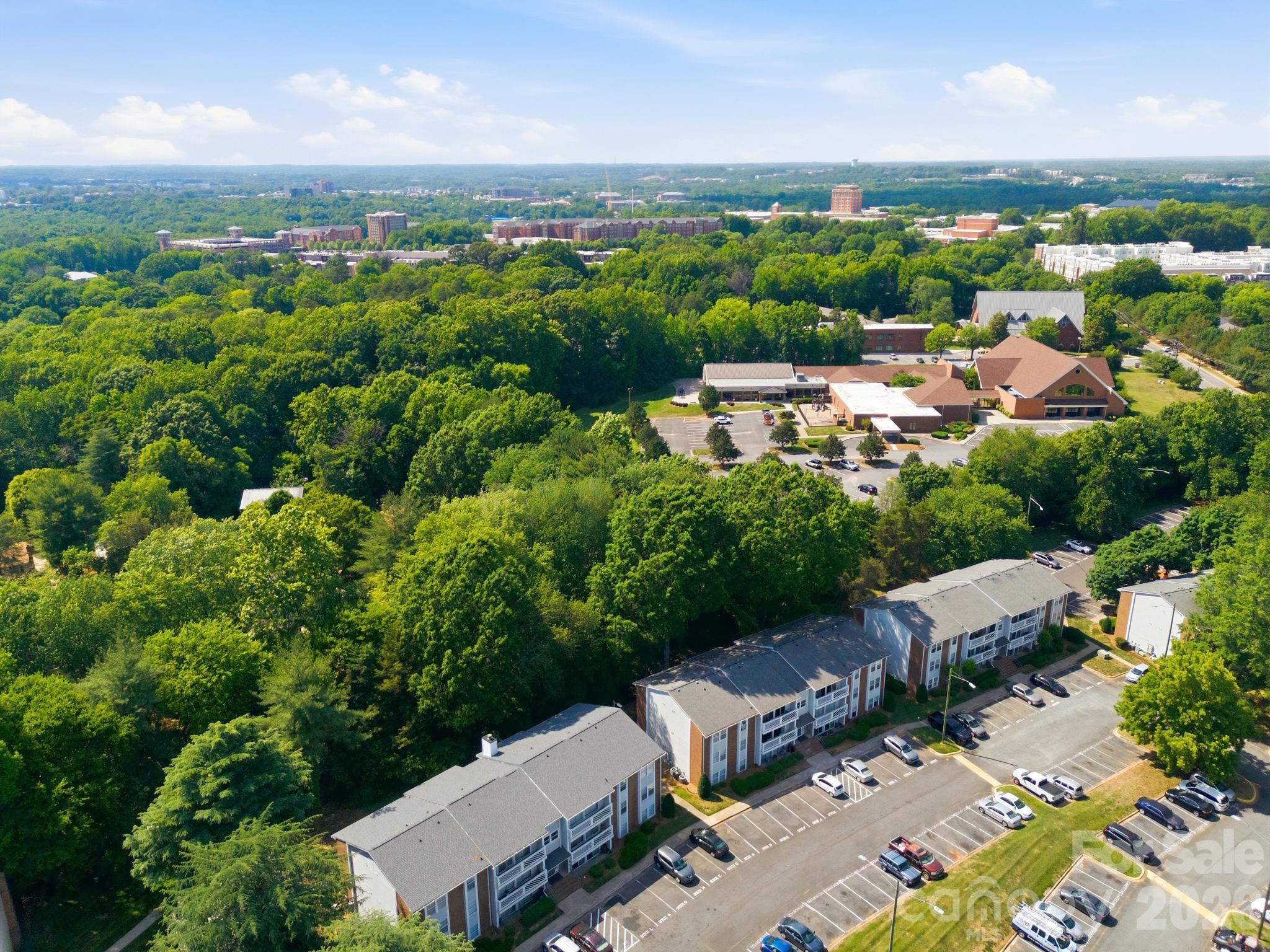 9501 Shannon Green Drive — Charlotte