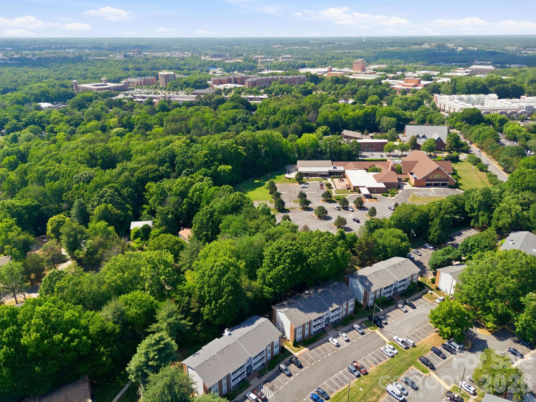 9501 Shannon Green Drive — Charlotte