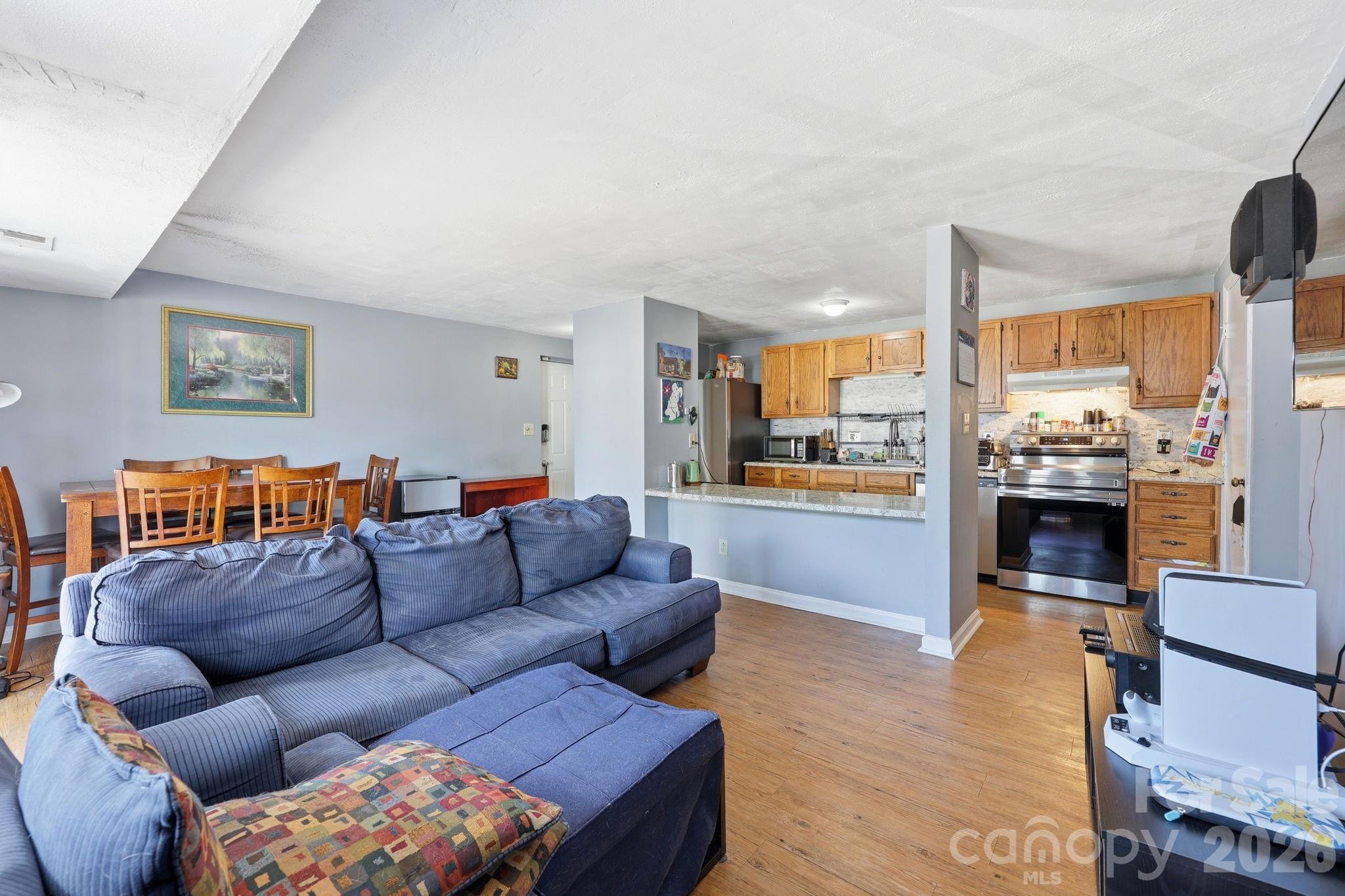 9501 Shannon Green Drive — Charlotte