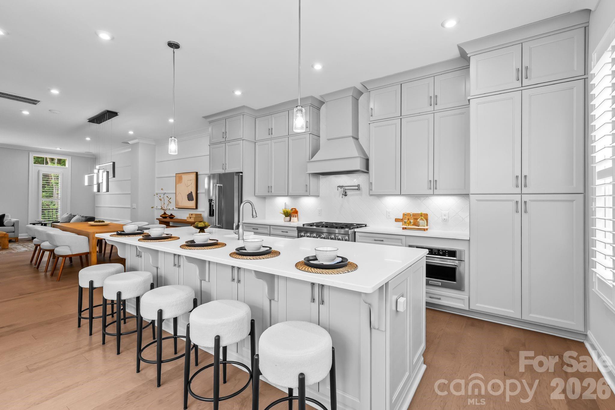2525 Deacon Avenue — Charlotte